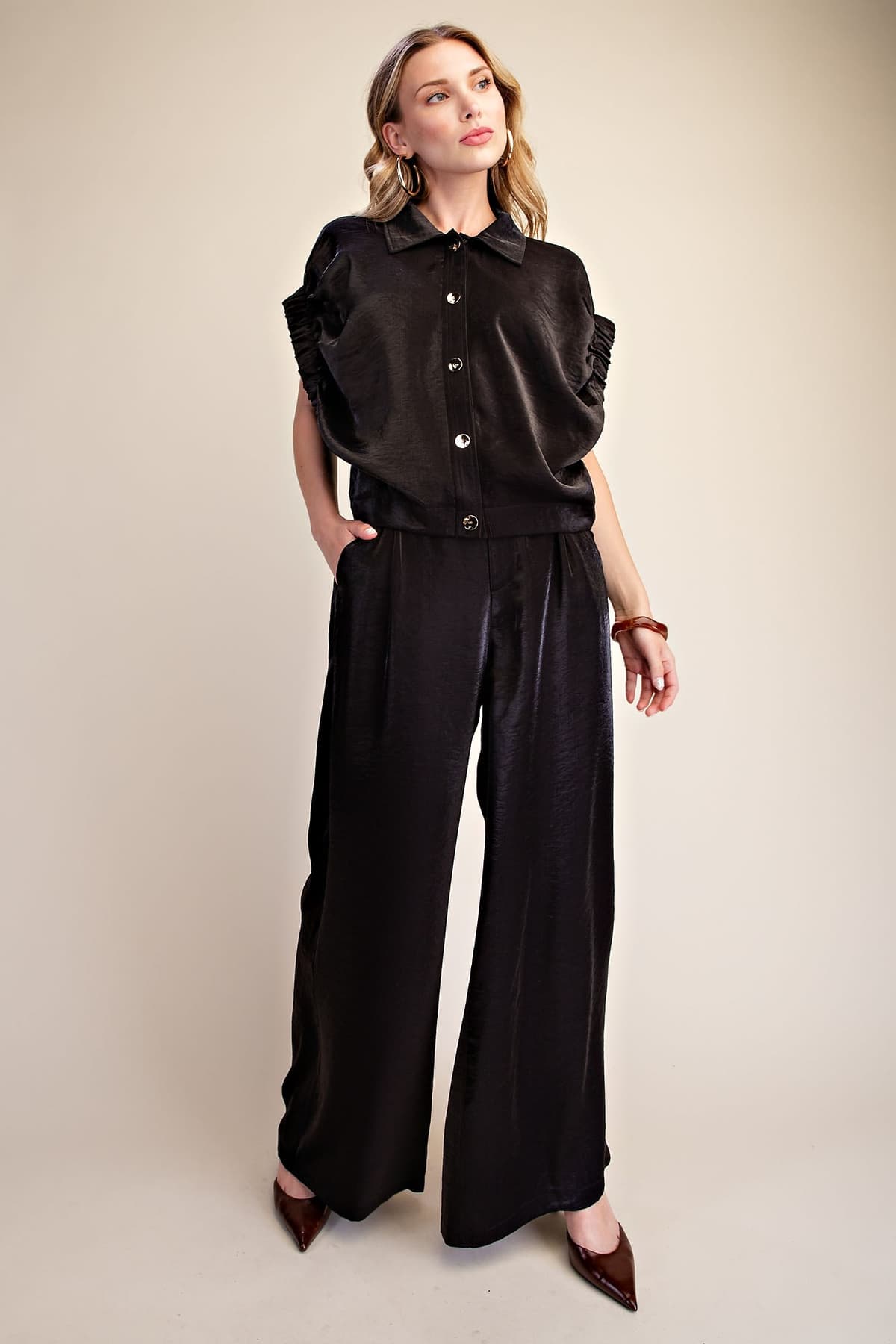 T8303 - BLACK