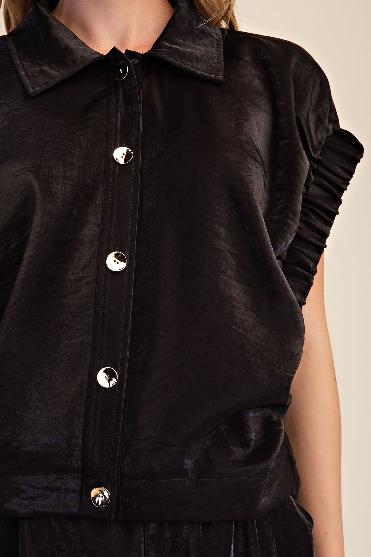 T8303 - BLACK