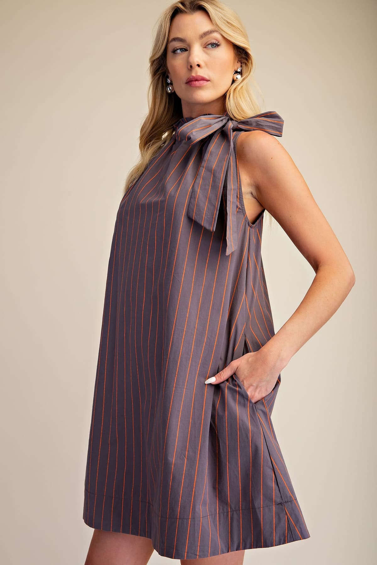D8288 - CHARCOAL/ORANGE