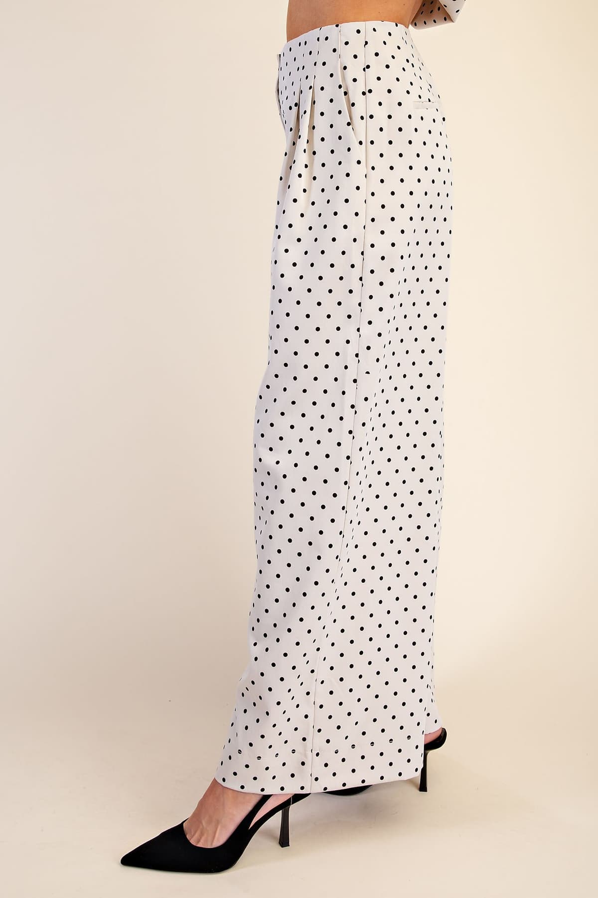 P8337 - IVORY