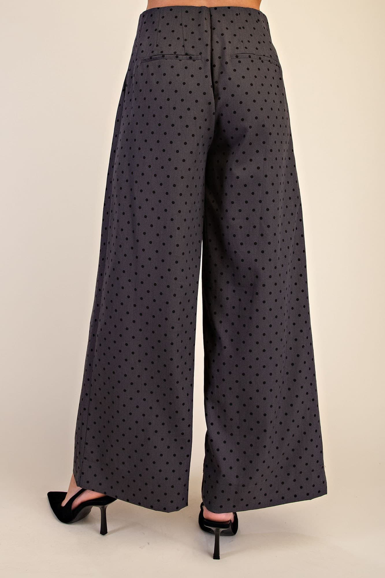 P8337 - CHARCOAL