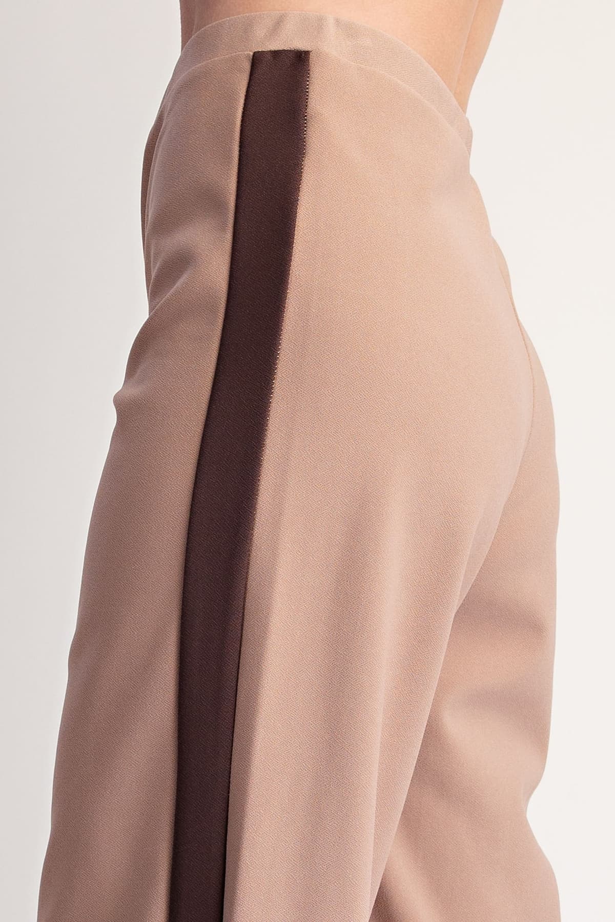 P8317 - TAUPE