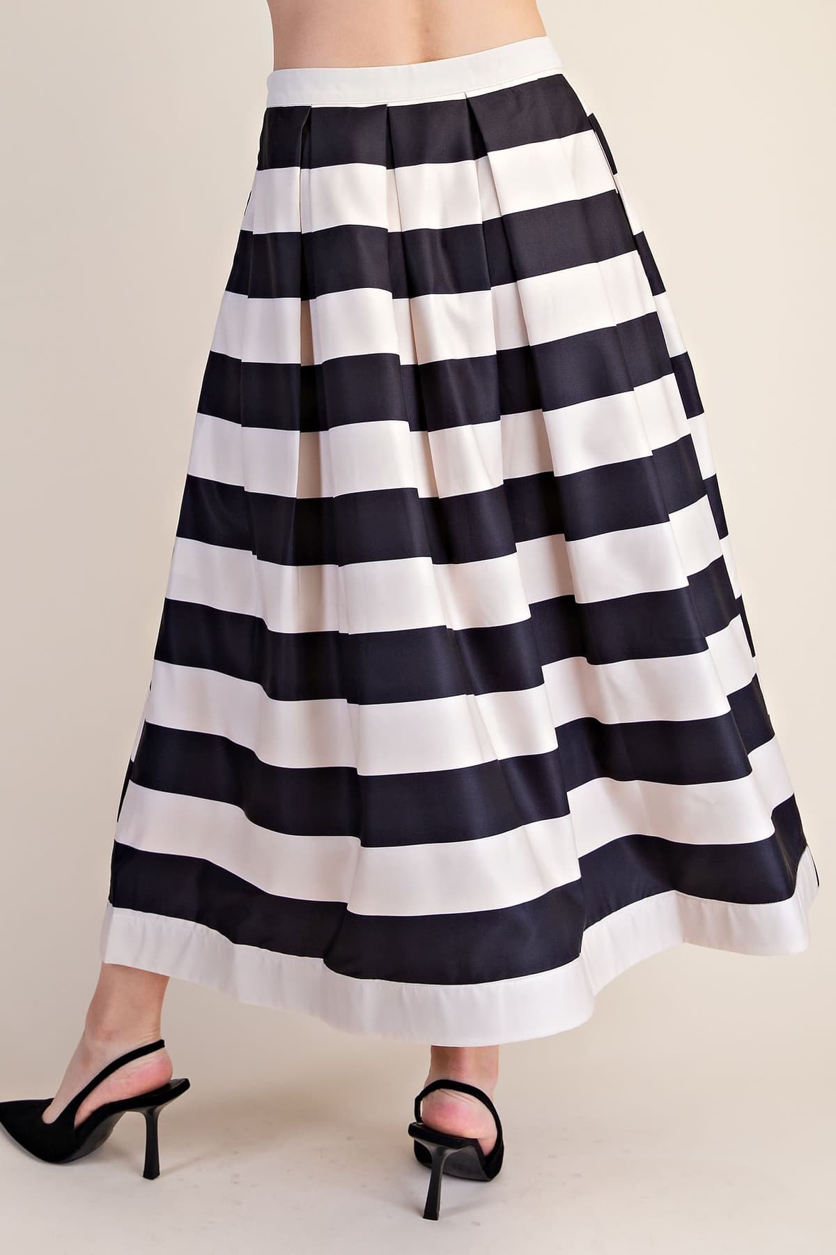 S8306 - BLACK