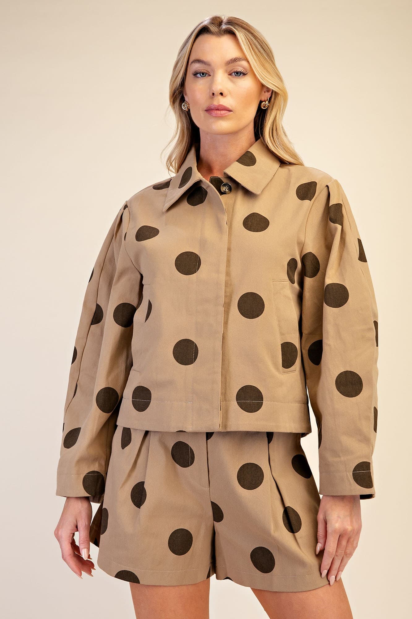 J8332 - TAUPE