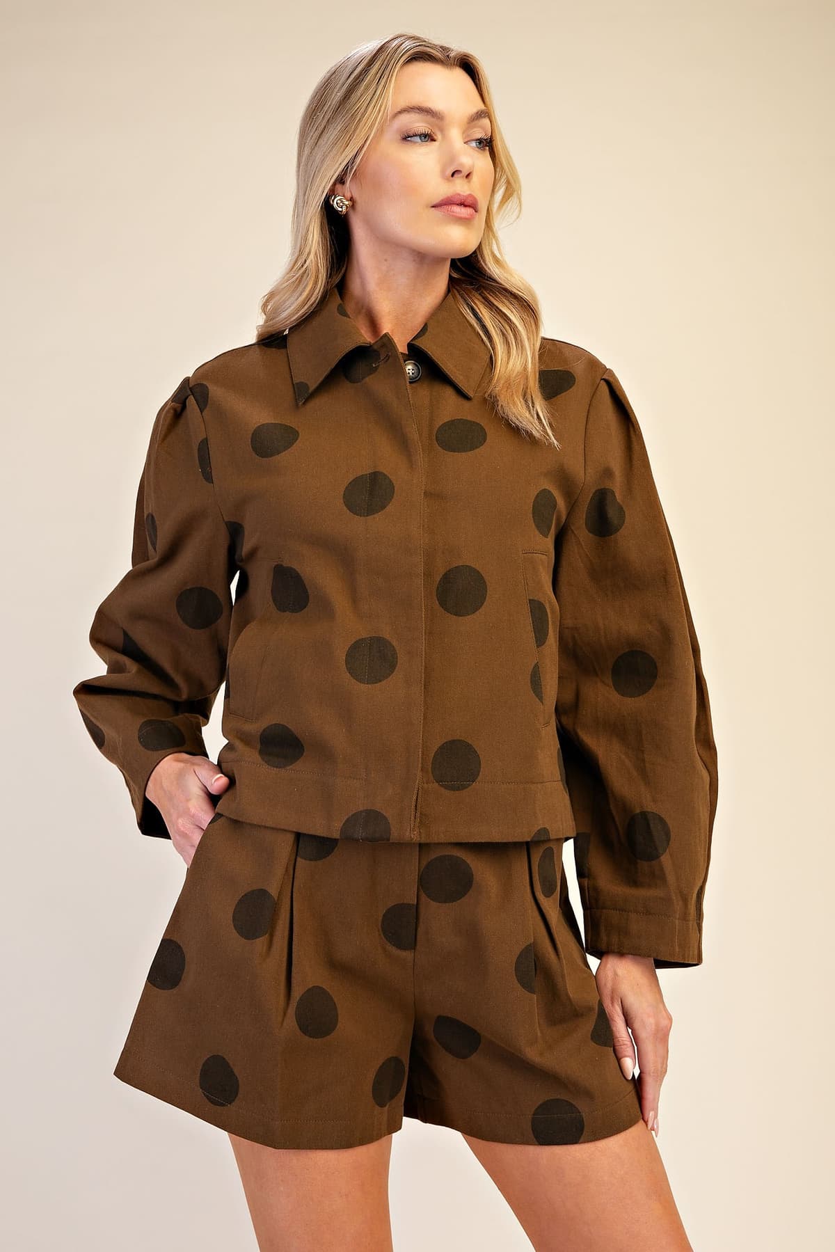 J8332 - BROWN