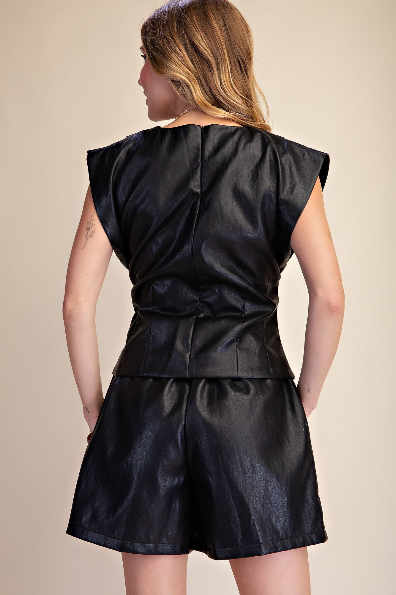 T9152 - BLACK