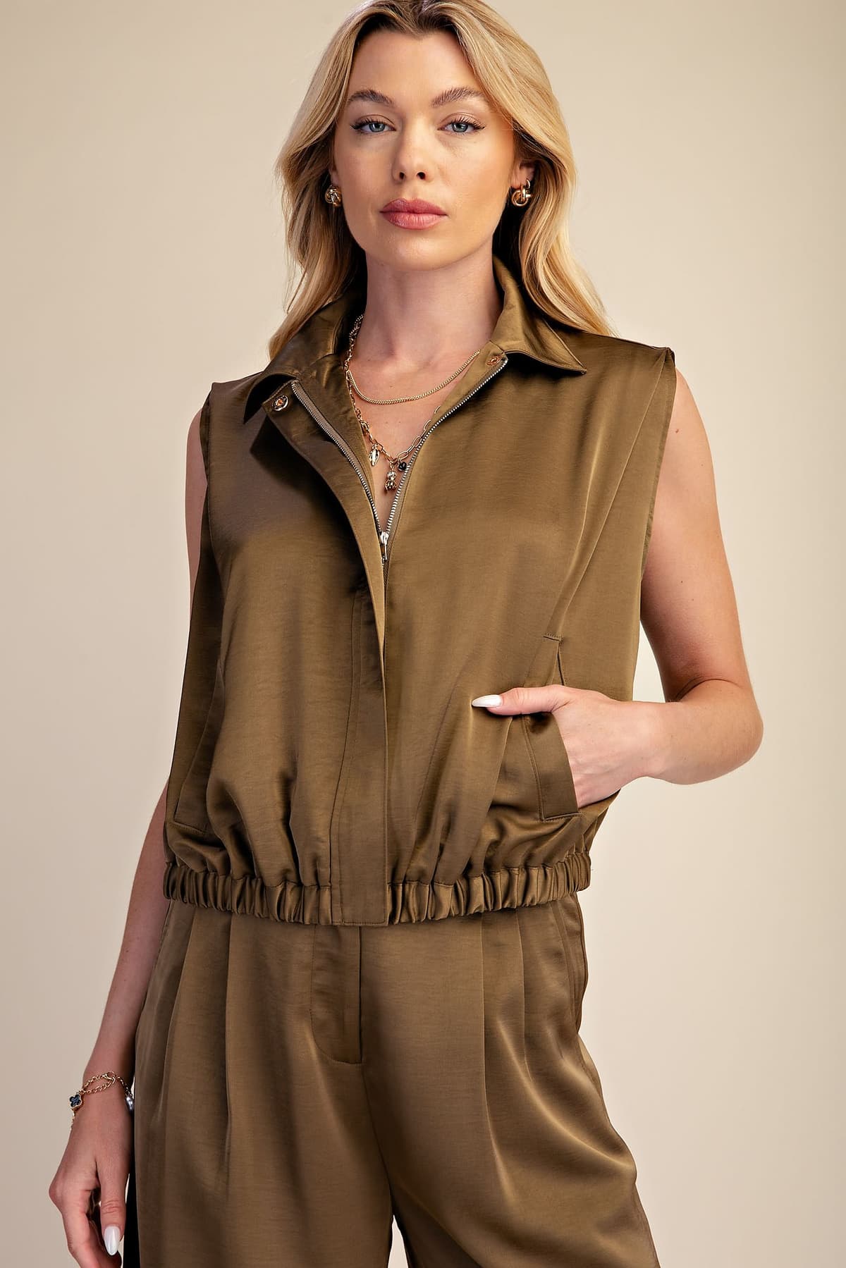 T8344 - OLIVE