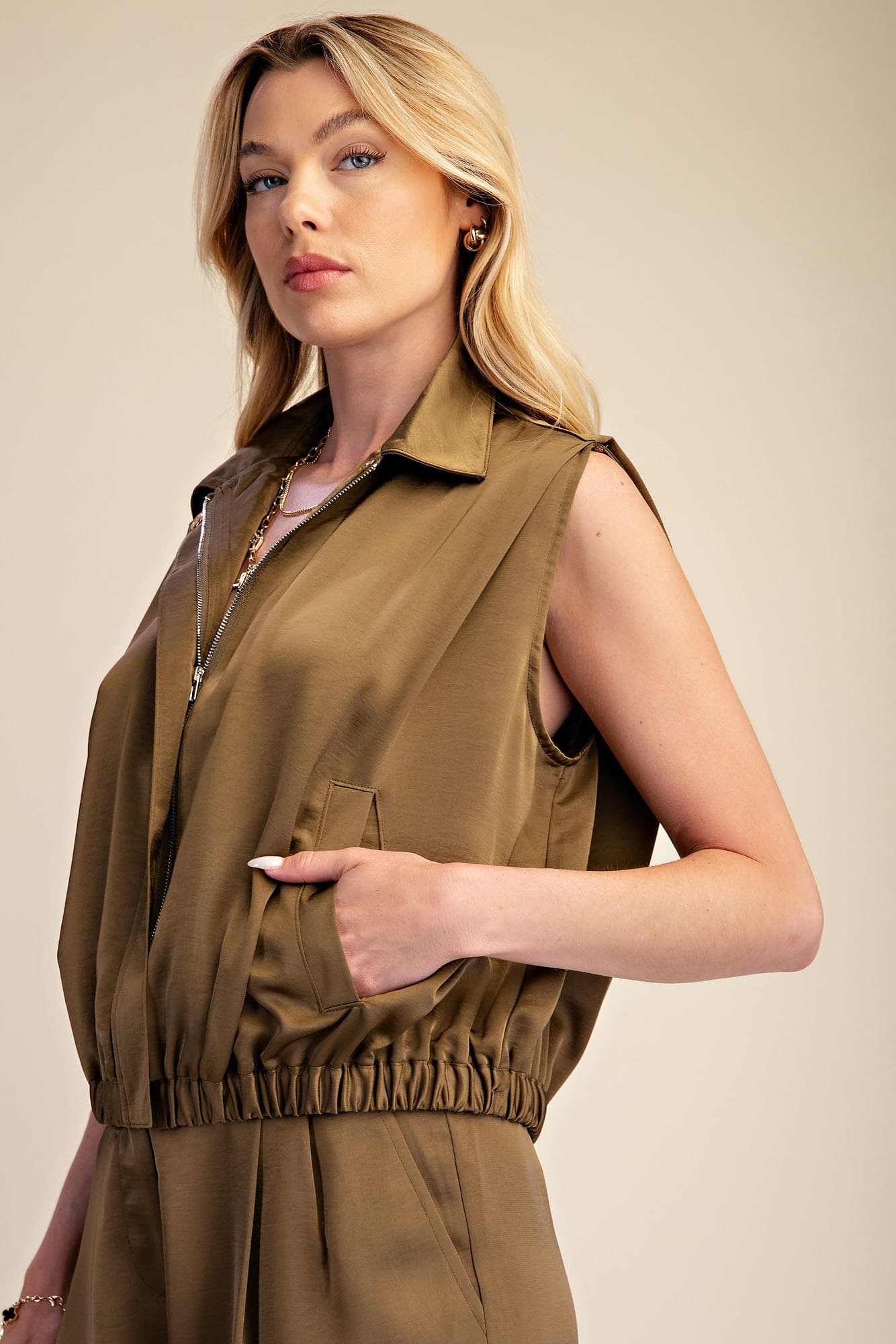 T8344 - OLIVE