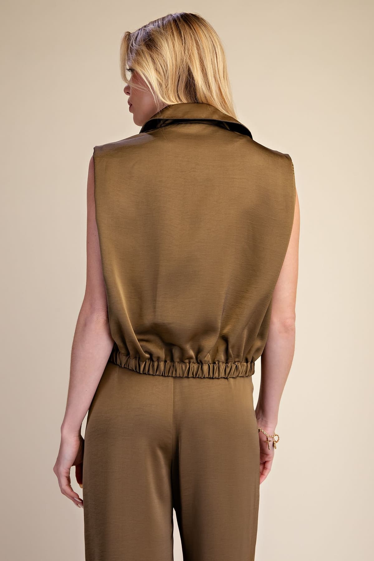 T8344 - OLIVE