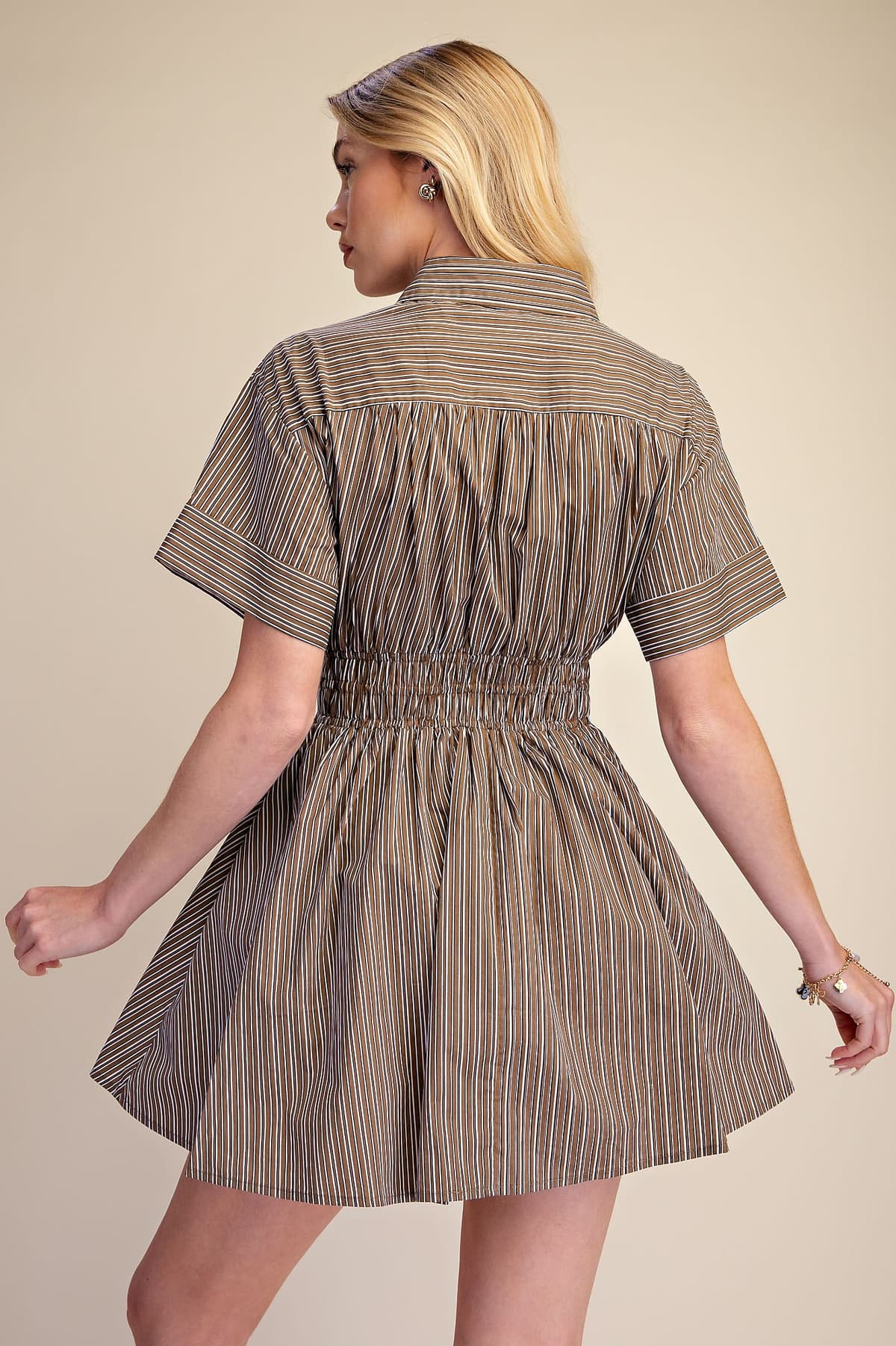 D8406 - BROWN