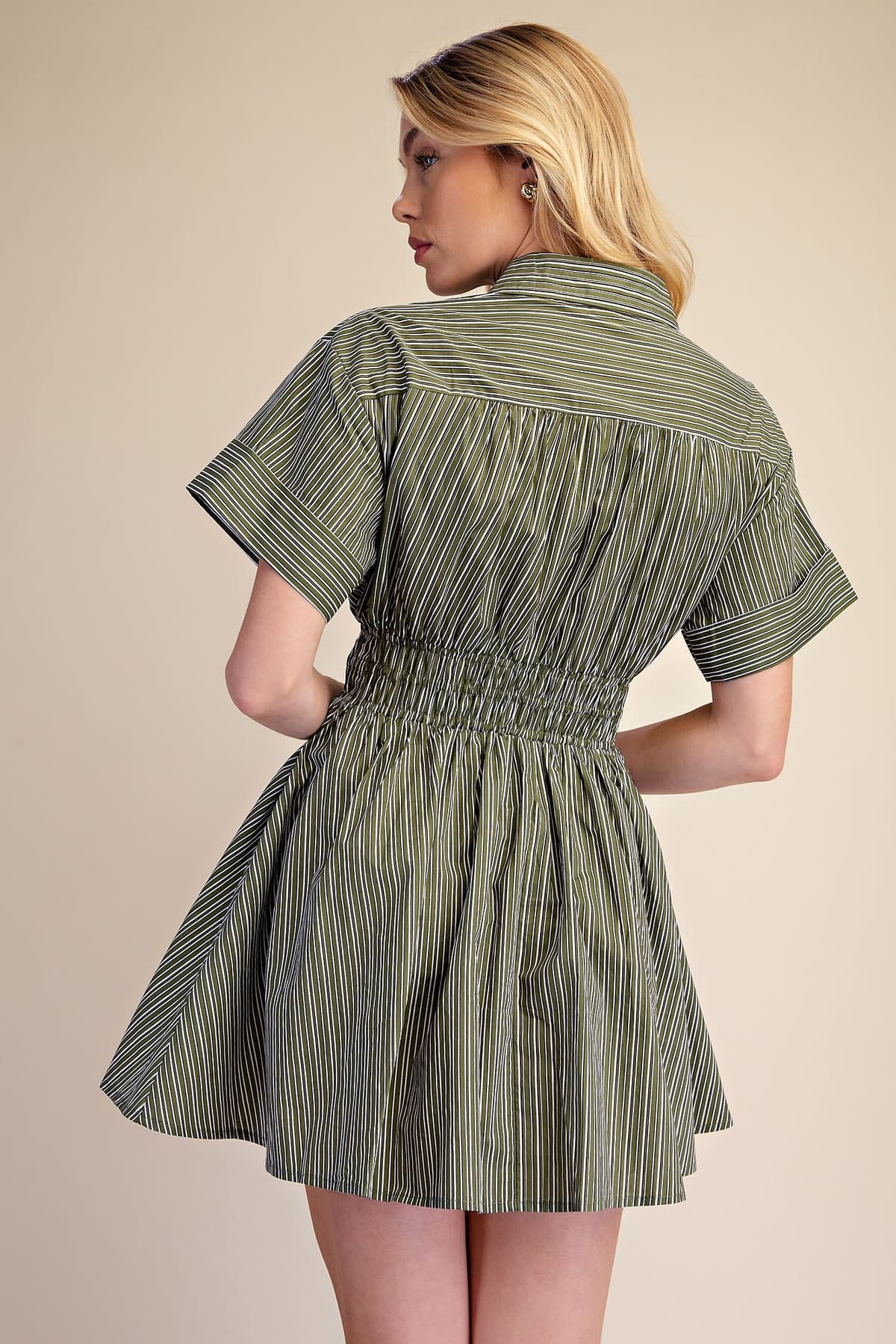D8406 - OLIVE