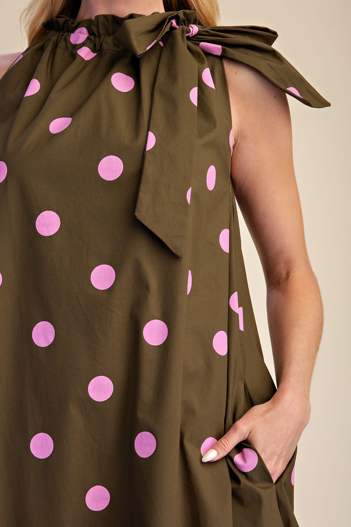 D8398 - OLIVE