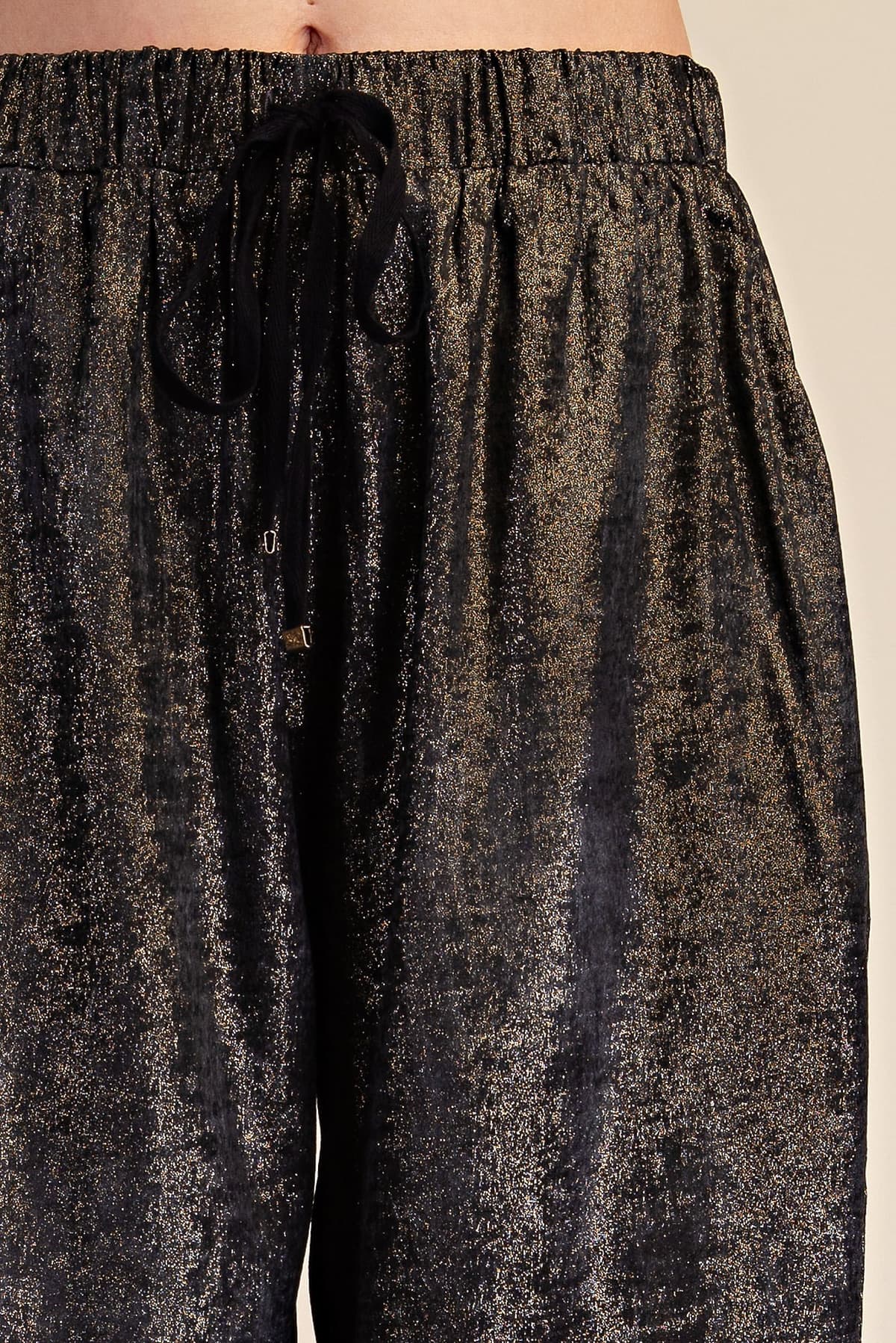 P8369 - BLACK
