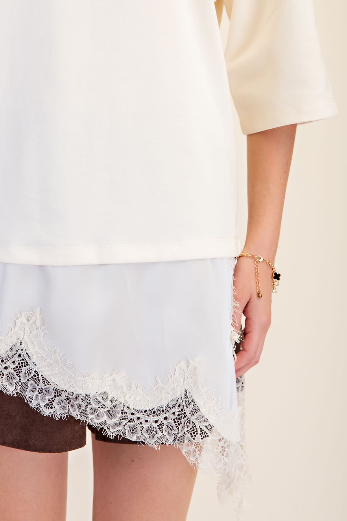 T8383 - IVORY