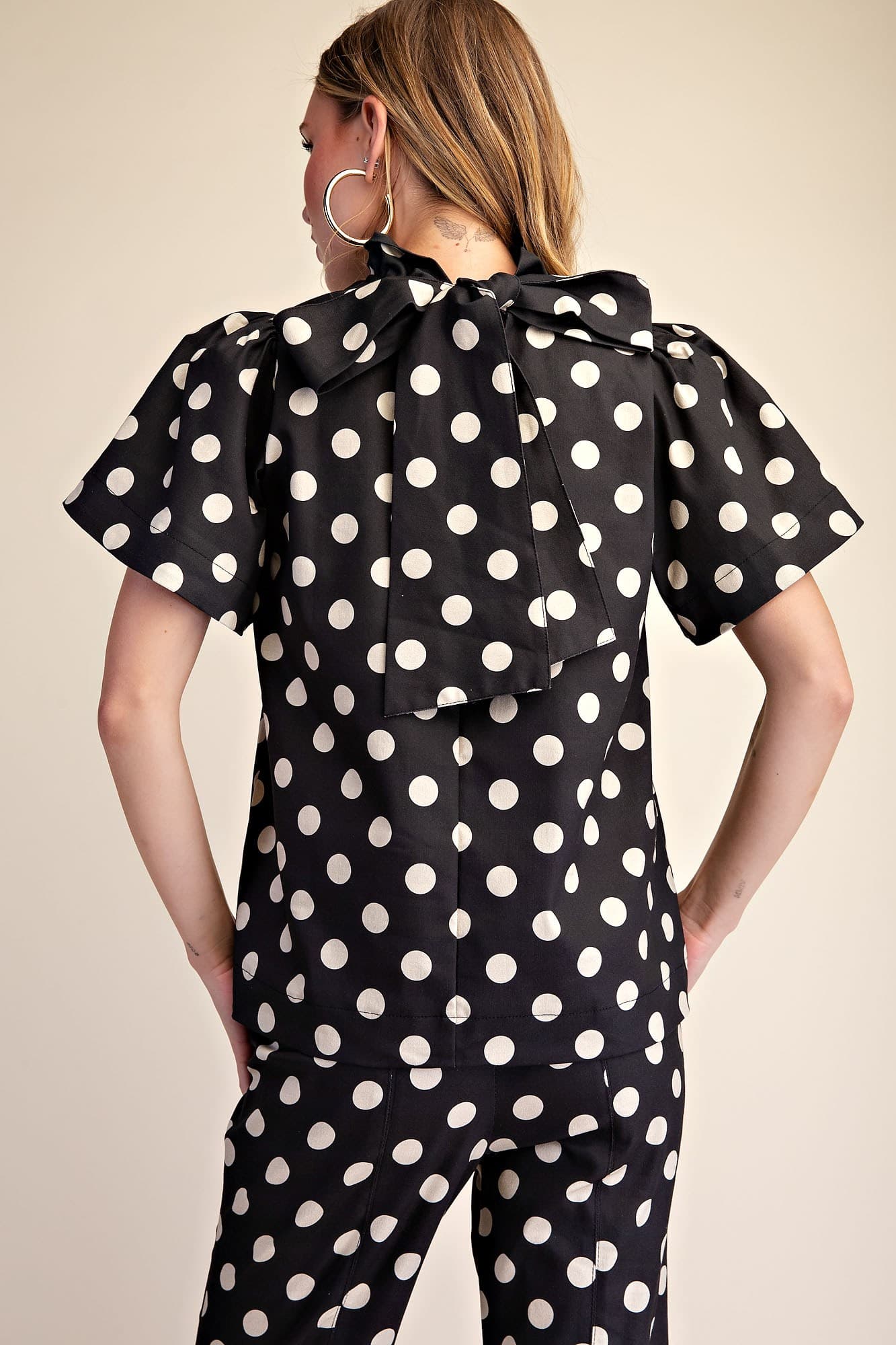 T8393 - BLACK