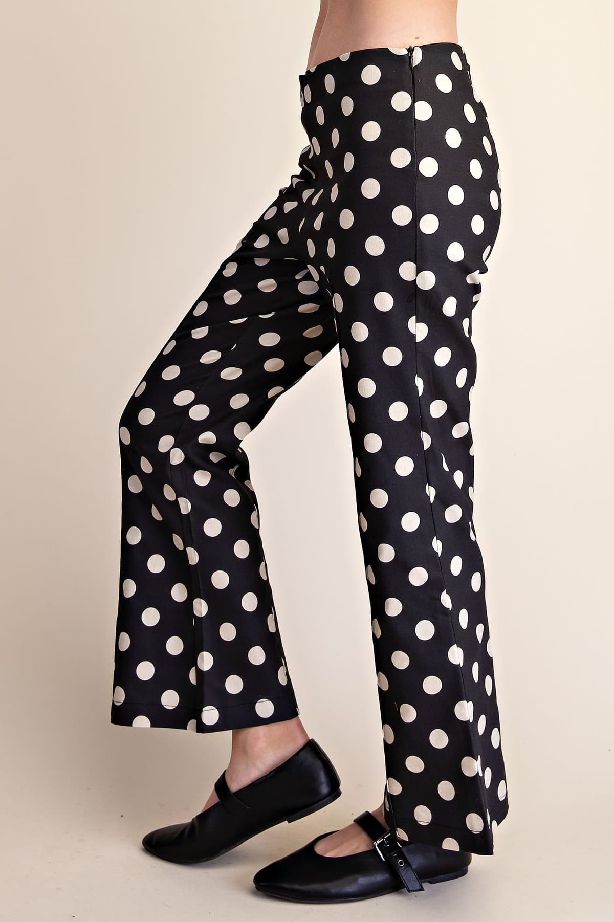 P8304 - BLACK