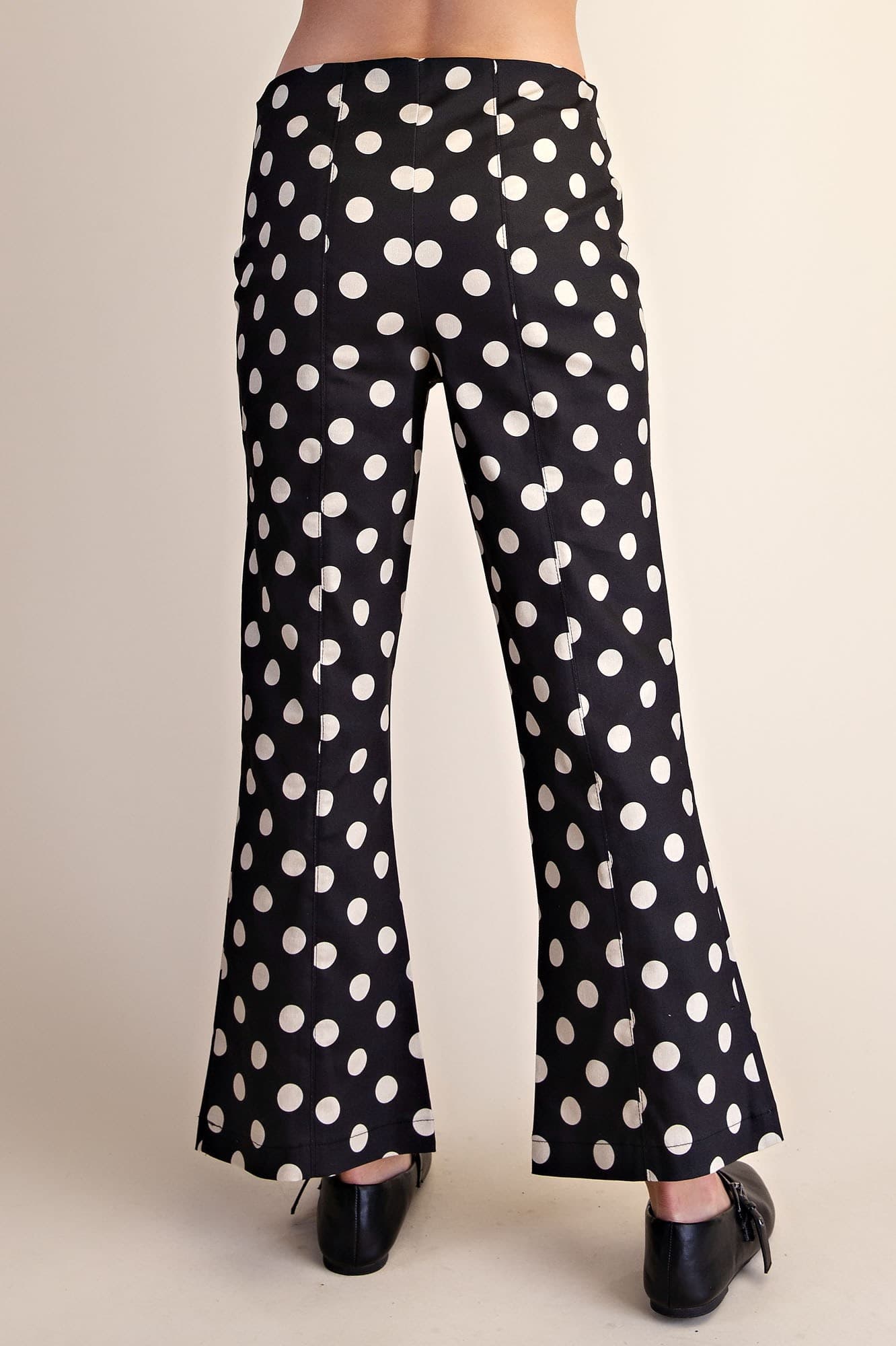 P8304 - BLACK