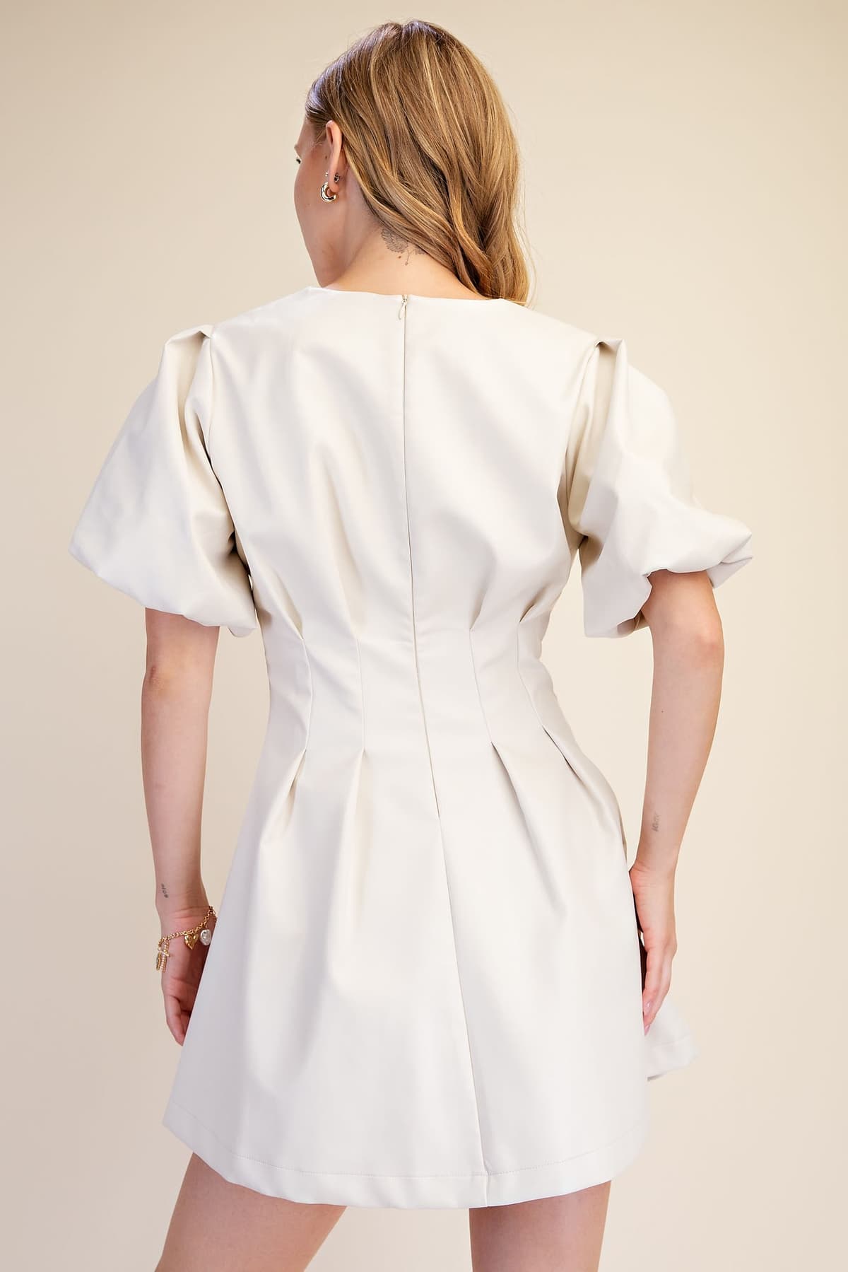 D9207 - CREAM