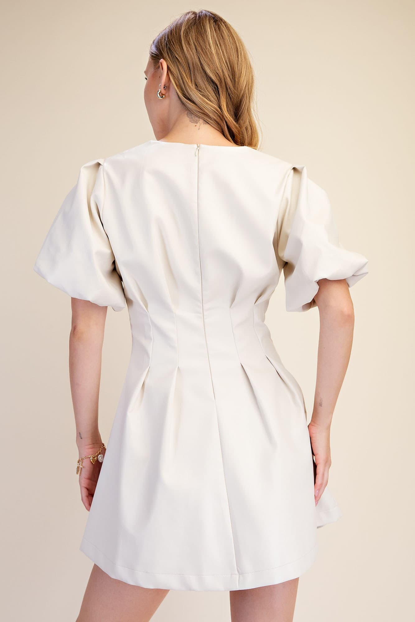 D9207 - CREAM