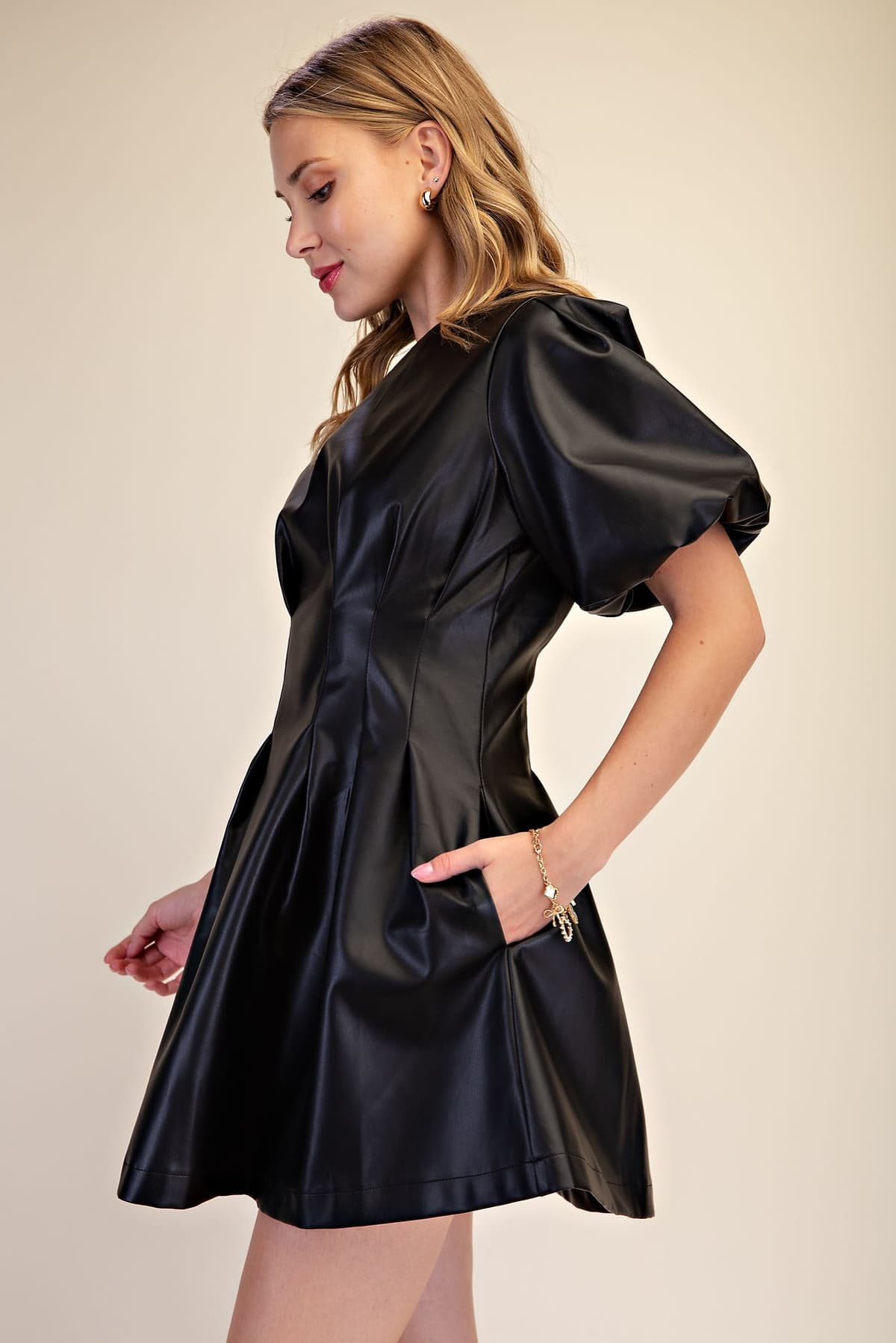 D9207 - BLACK