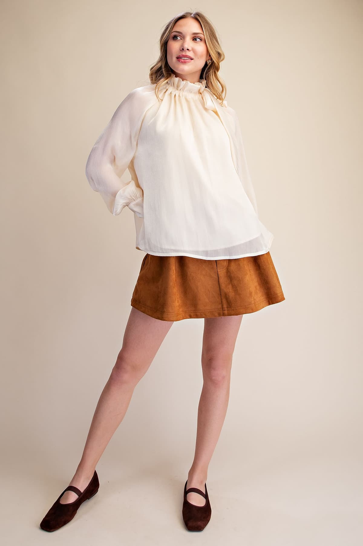 T8373 - CHAMPAGNE