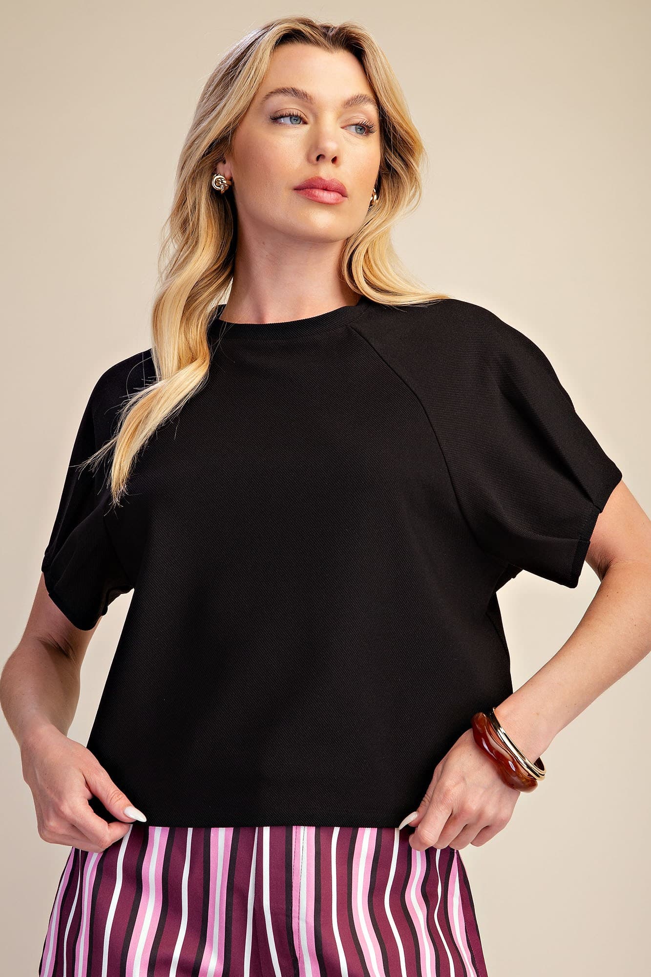 T8375 - BLACK
