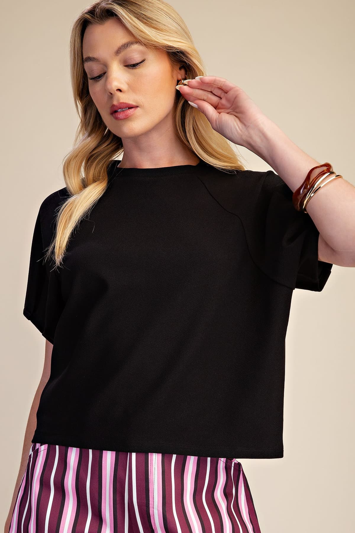T8375 - BLACK