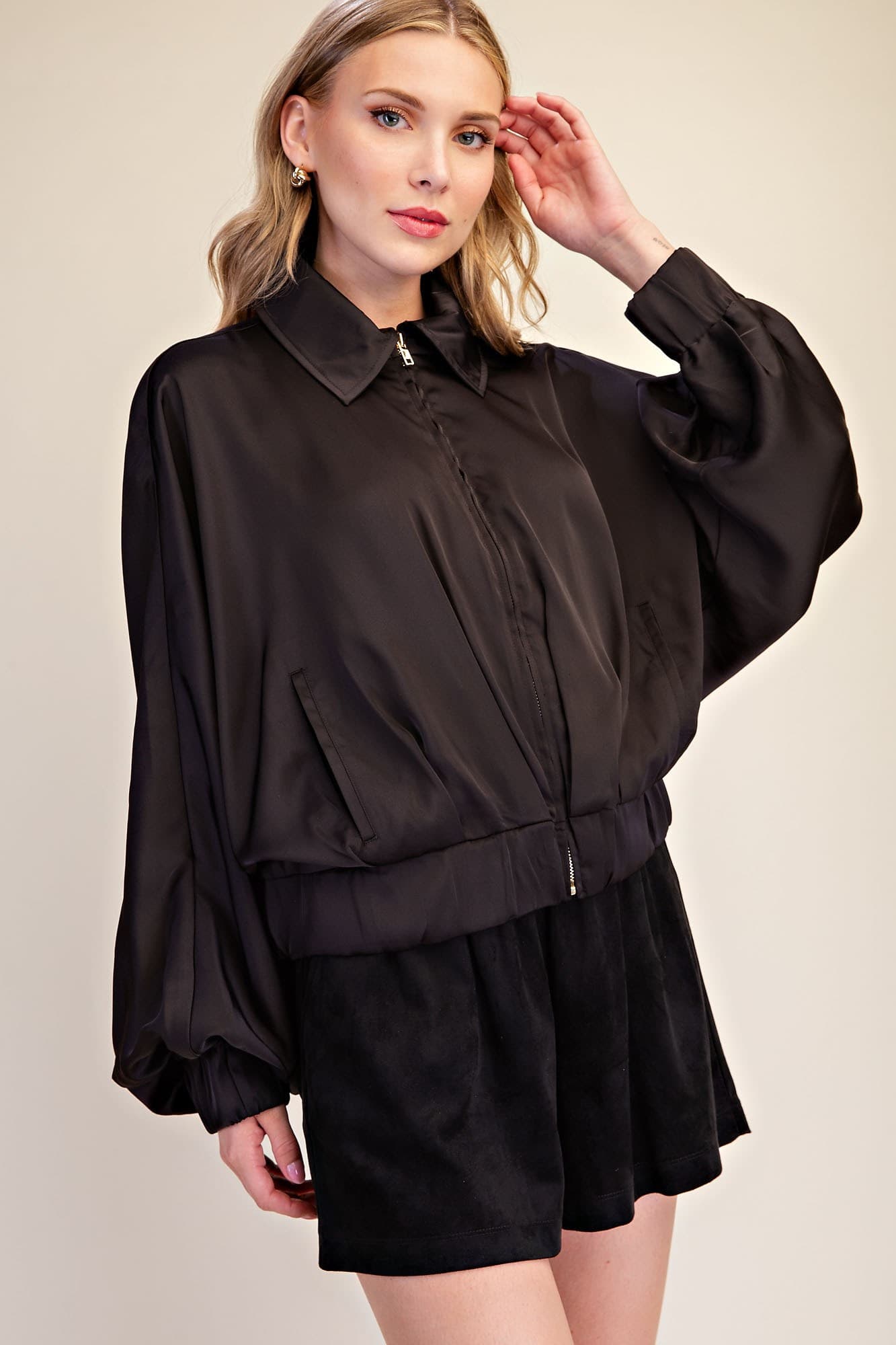 J8389 - BLACK