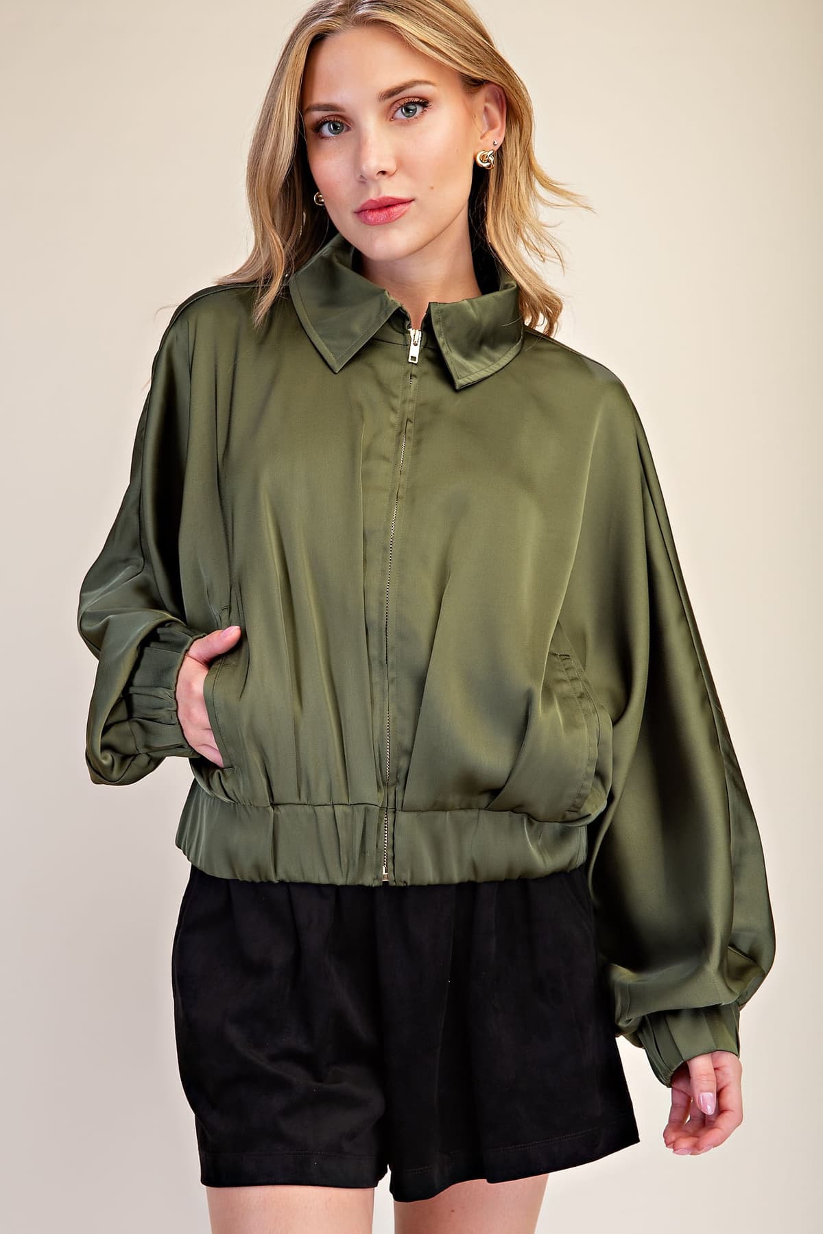 J8389 - OLIVE