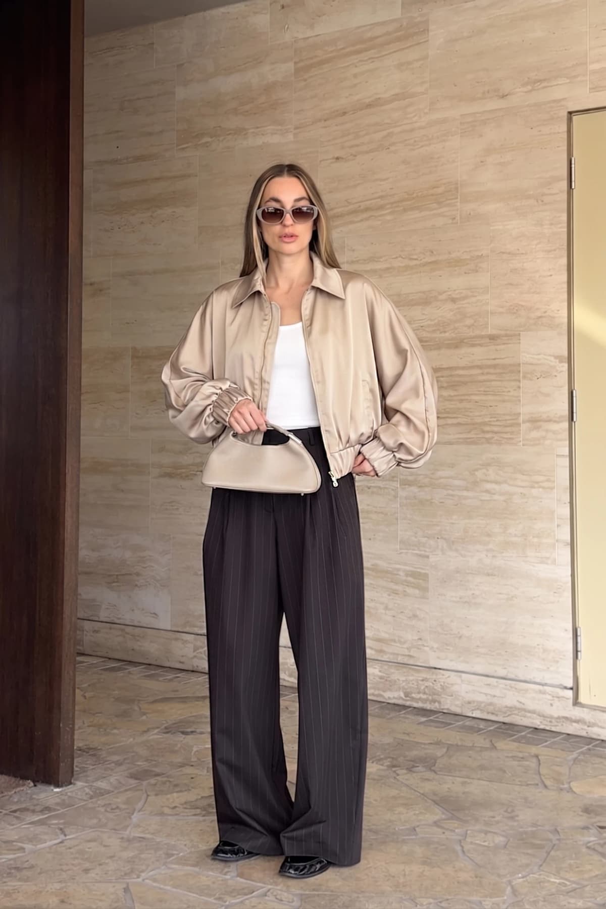 J8389 - BEIGE