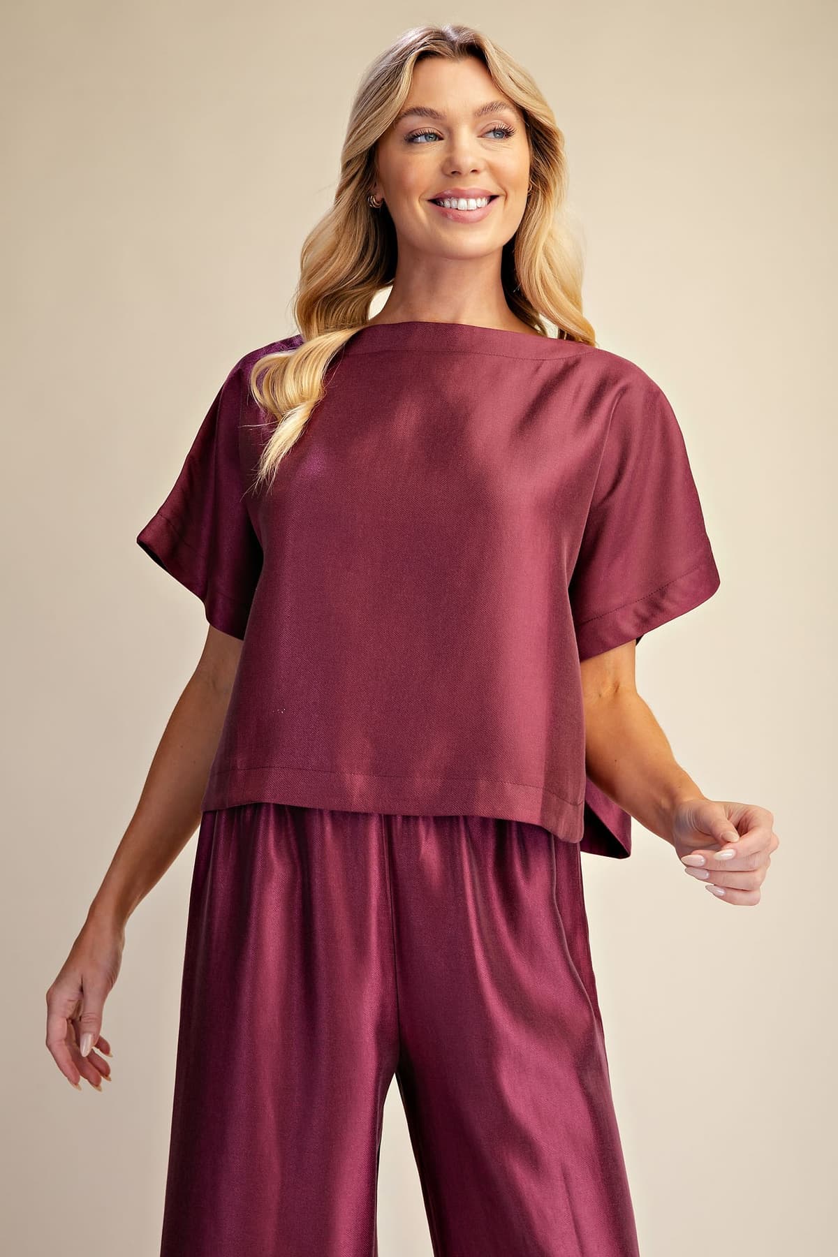 T8412 - BURGUNDY