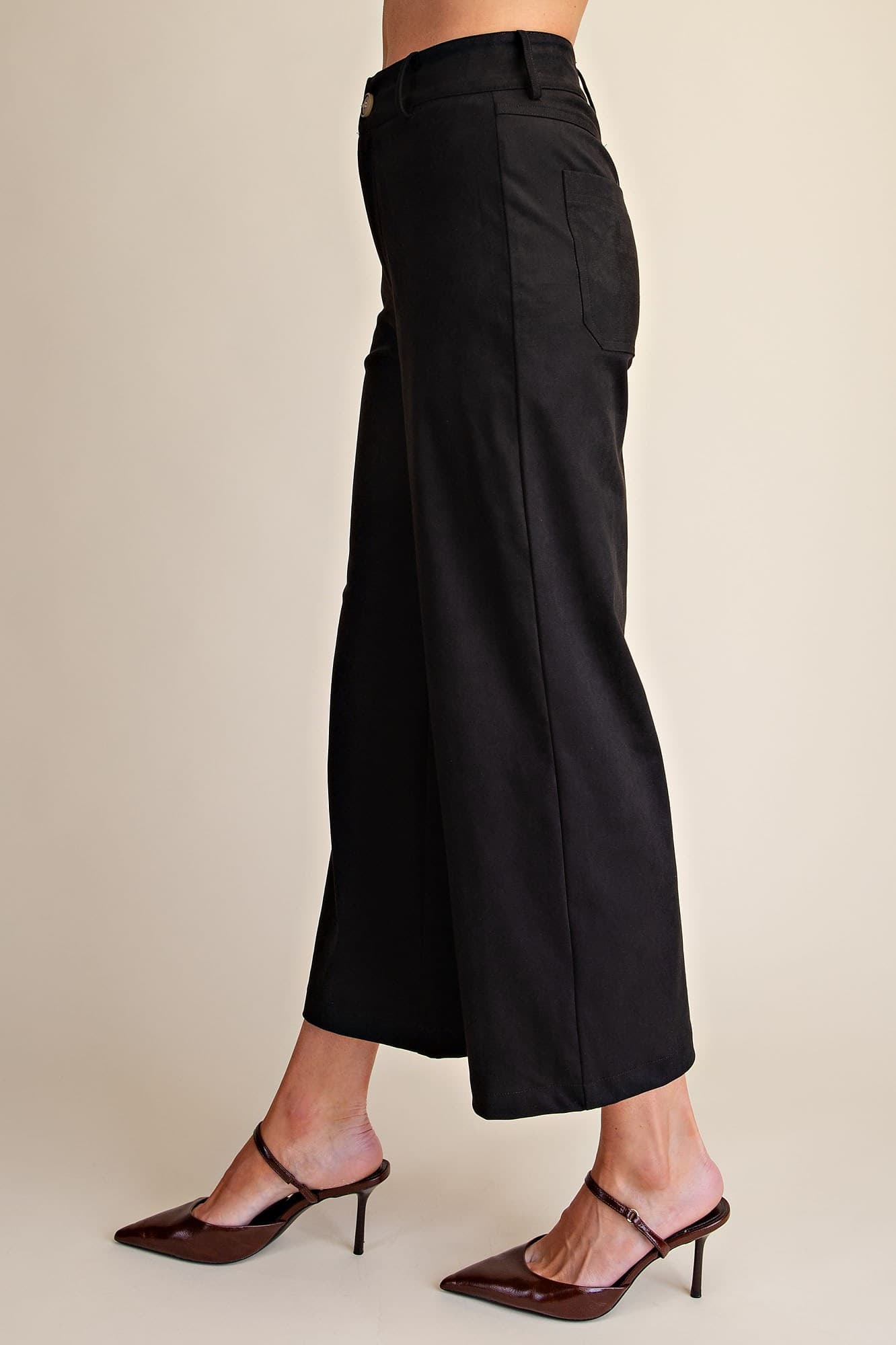 P8489 - BLACK