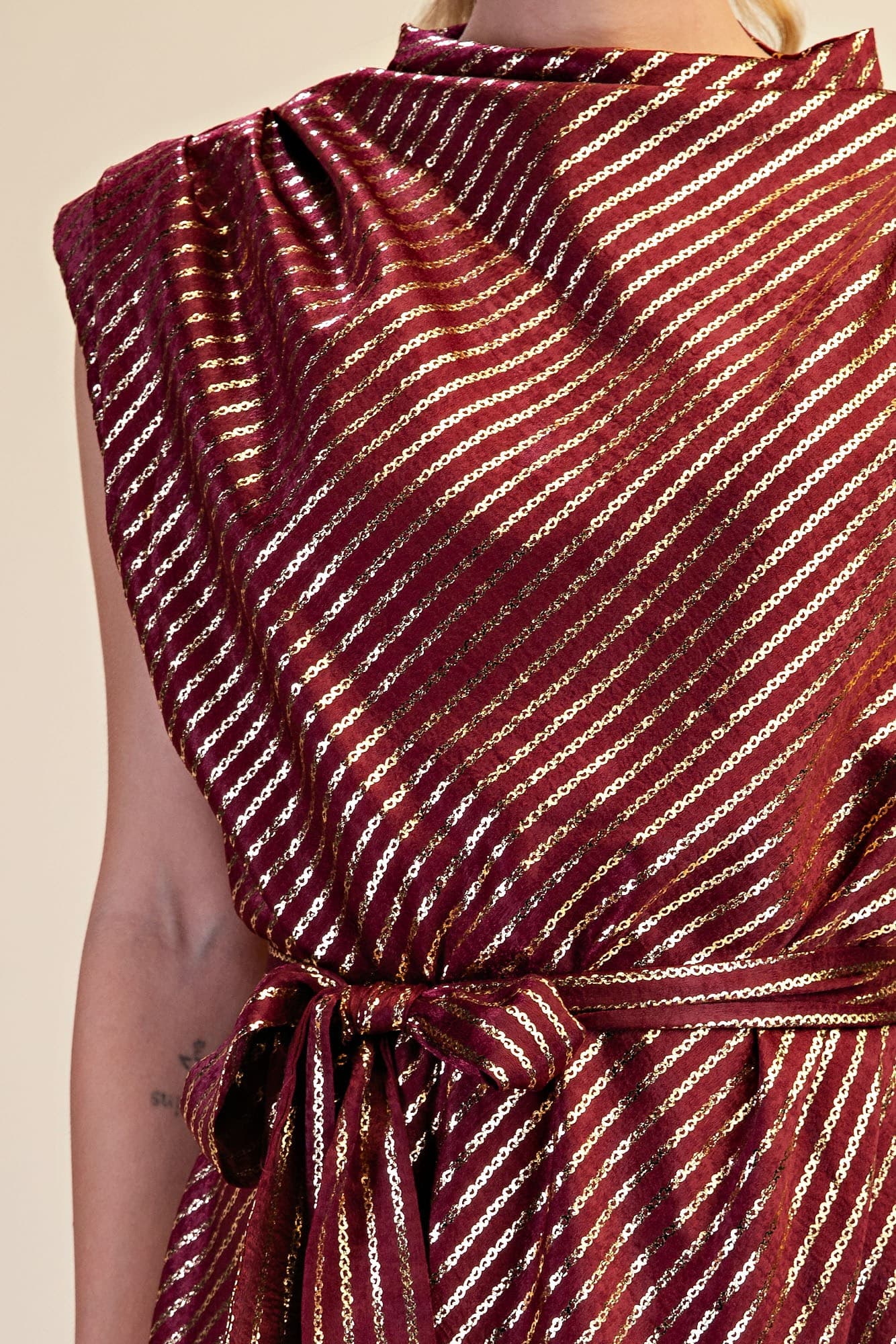 D8482 - BURGUNDY