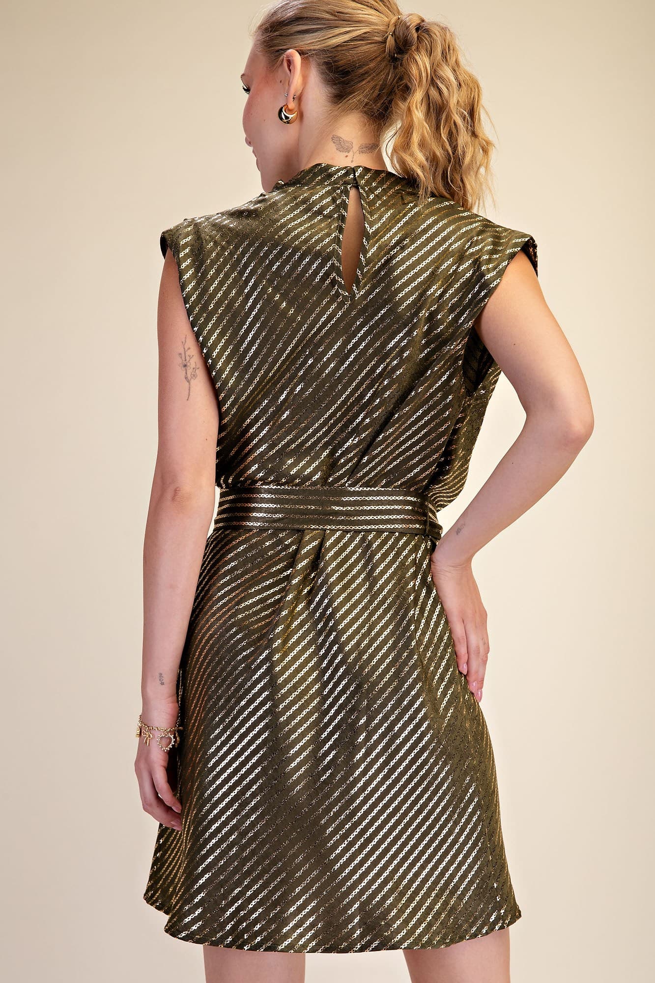 D8482 - OLIVE
