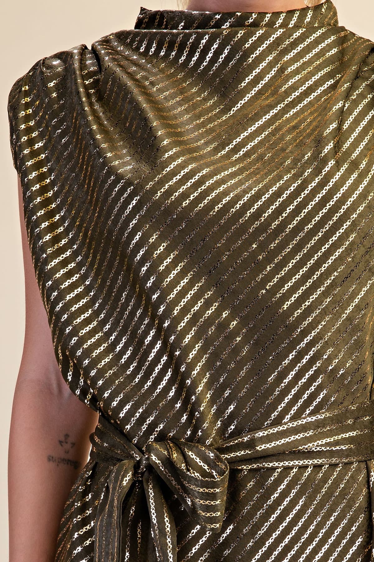 D8482 - OLIVE