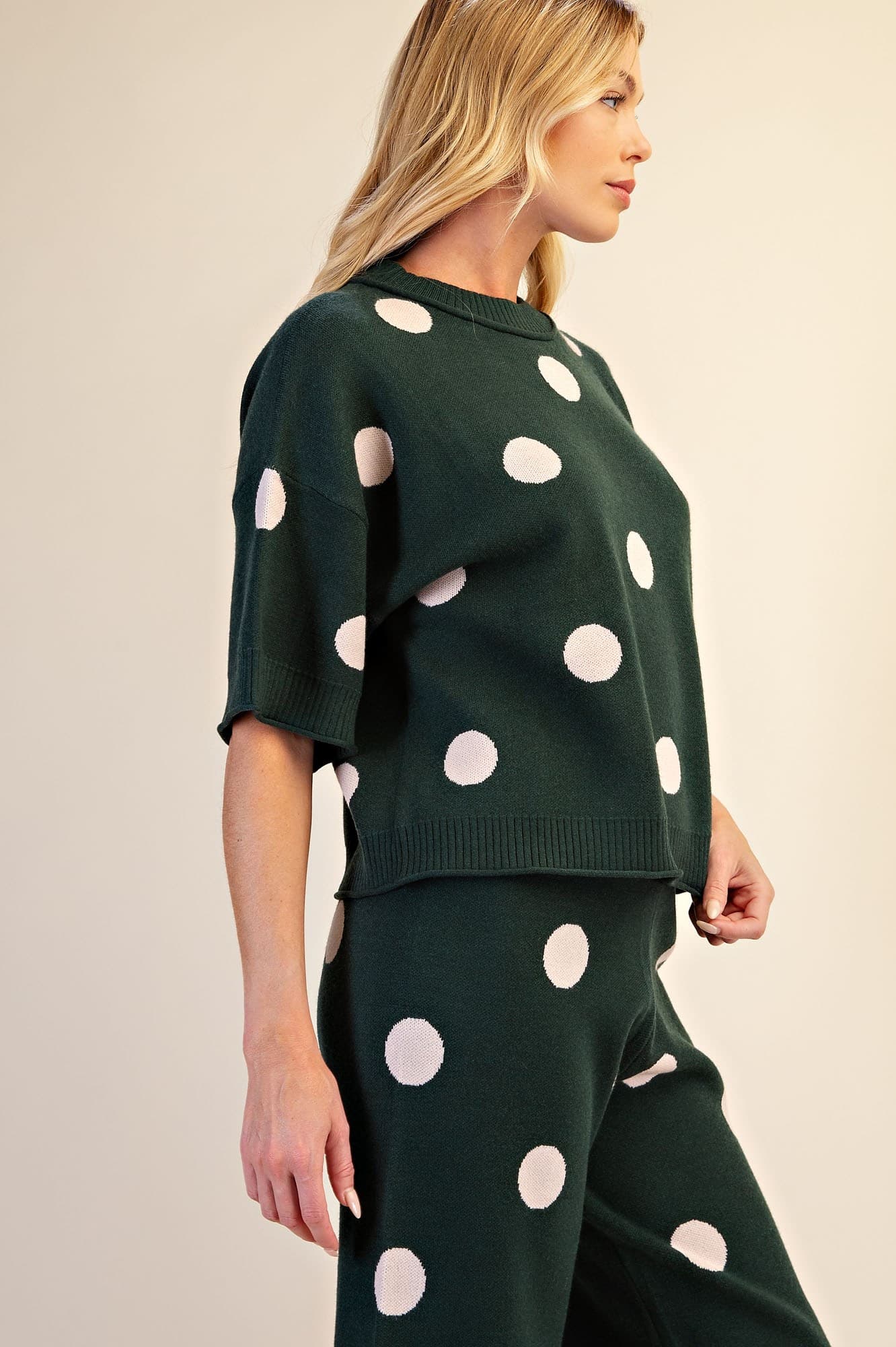 SW8461 - HUNTER GREEN