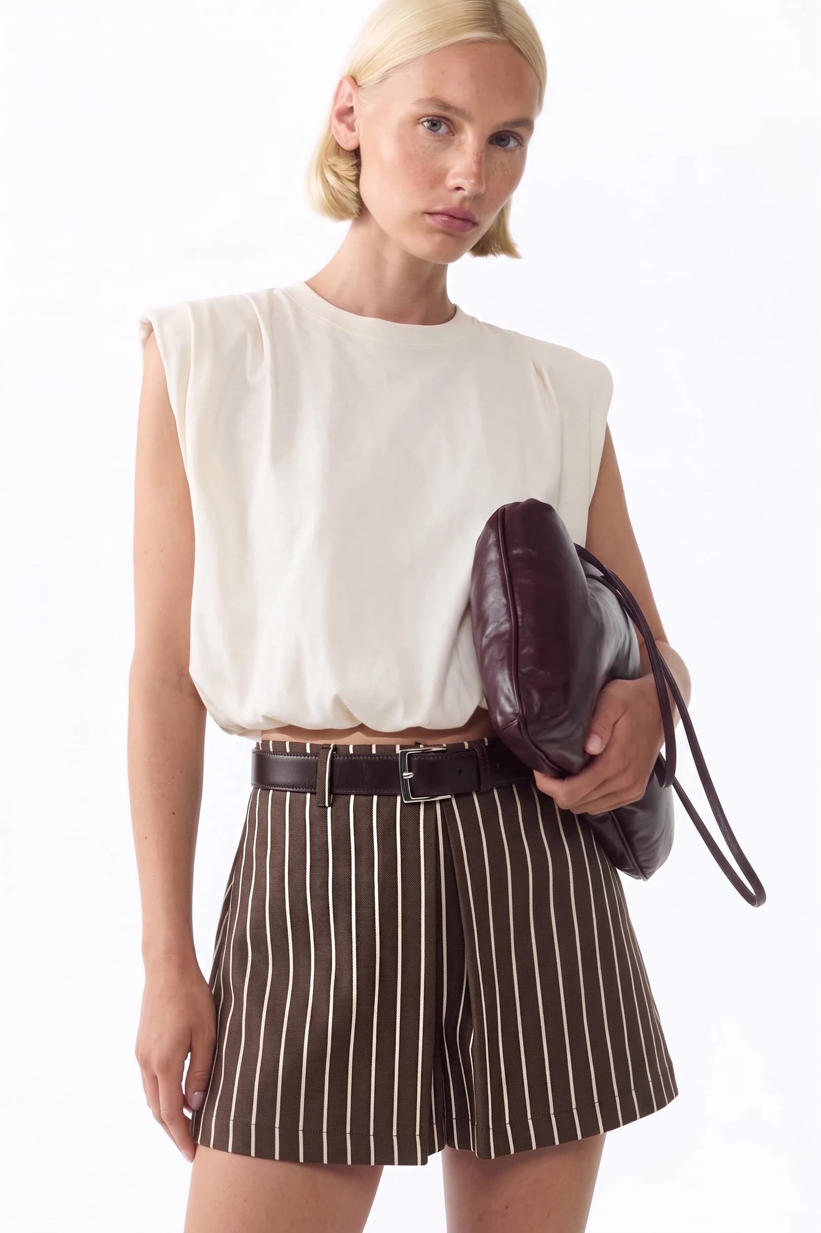 P8446 - BROWN