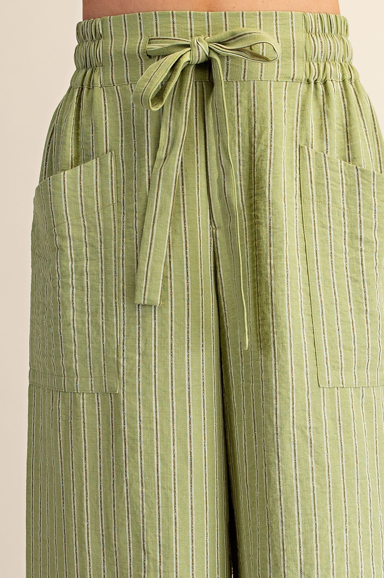 P8420 - LIGHT OLIVE