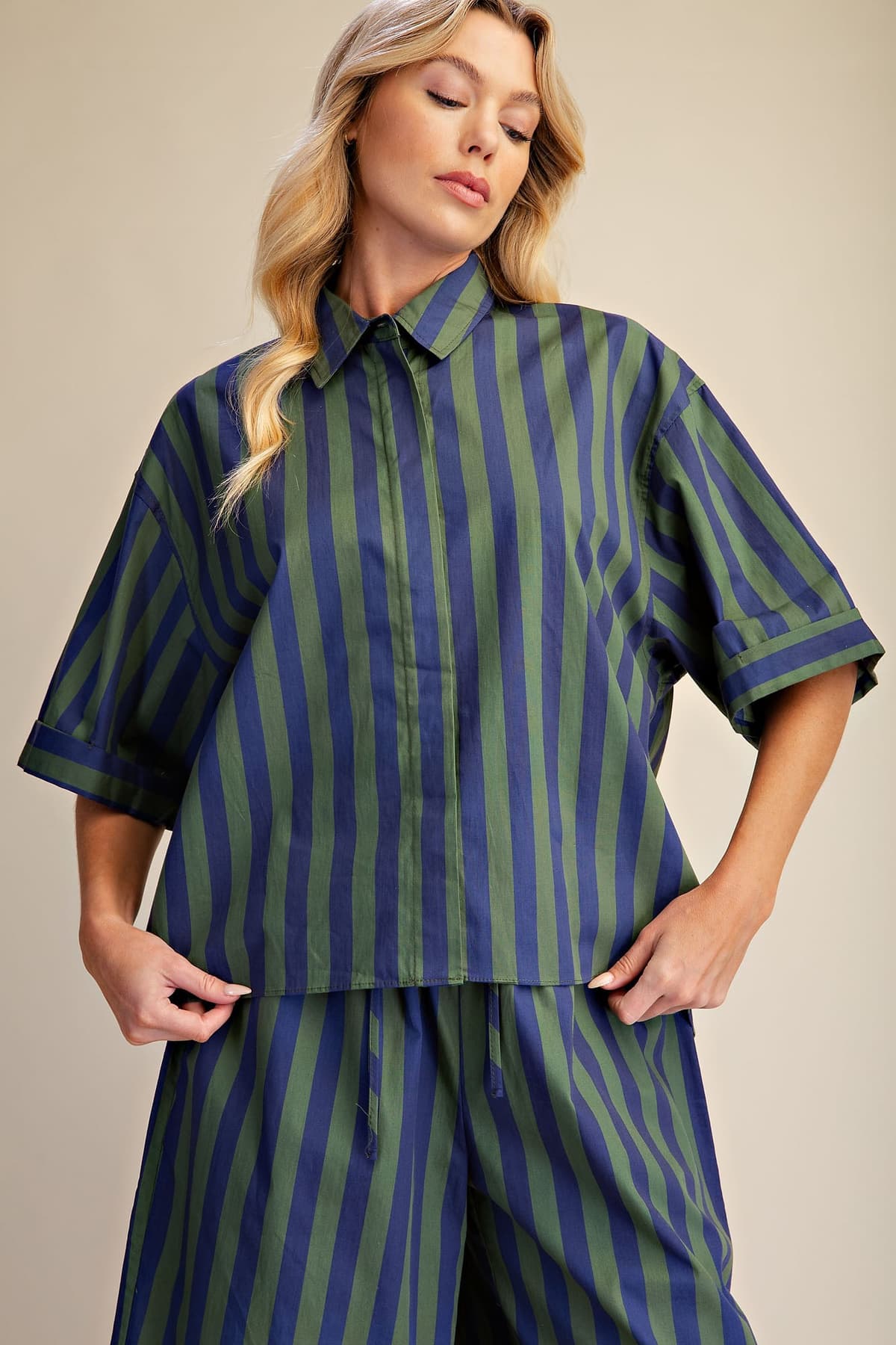 T8402 - OLIVE
