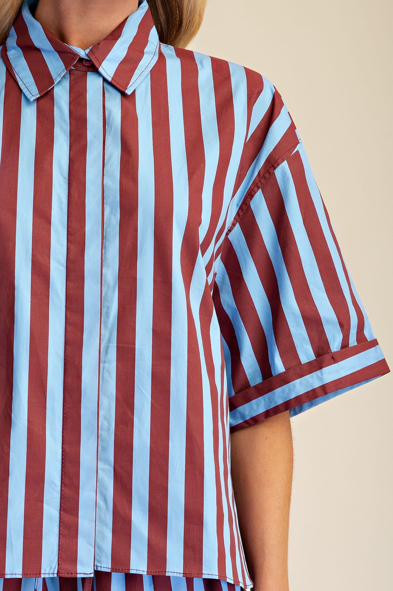 T8402 - BURGUNDY