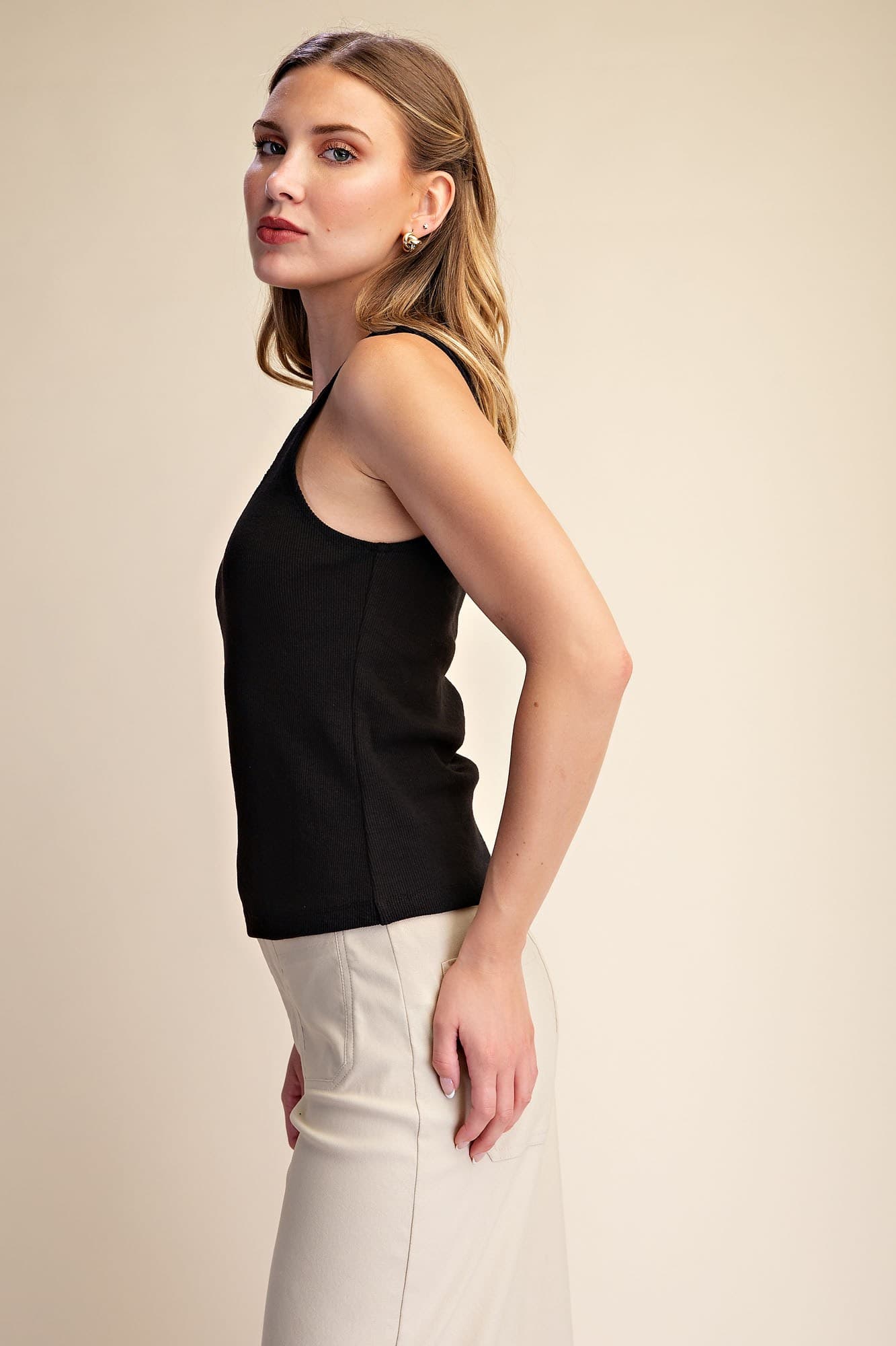 T8405 - BLACK