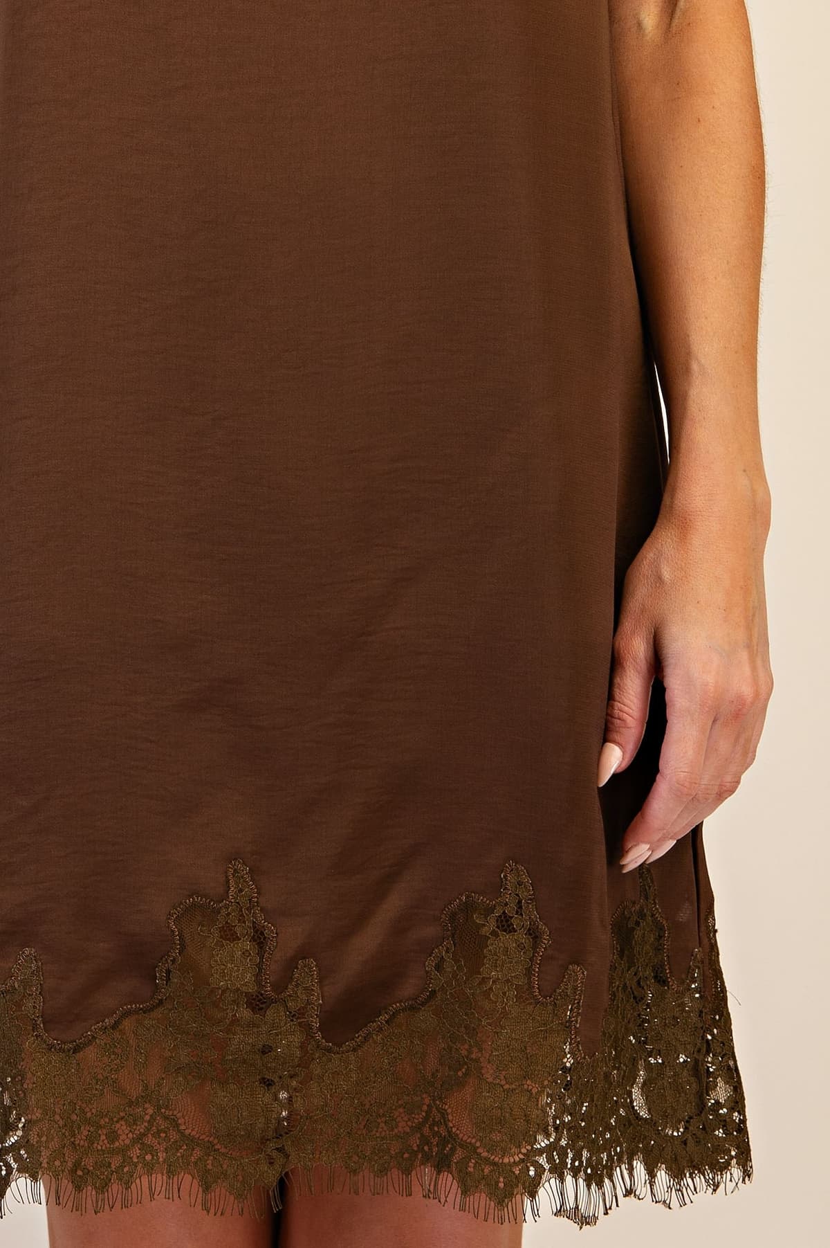 D9318 - BROWN