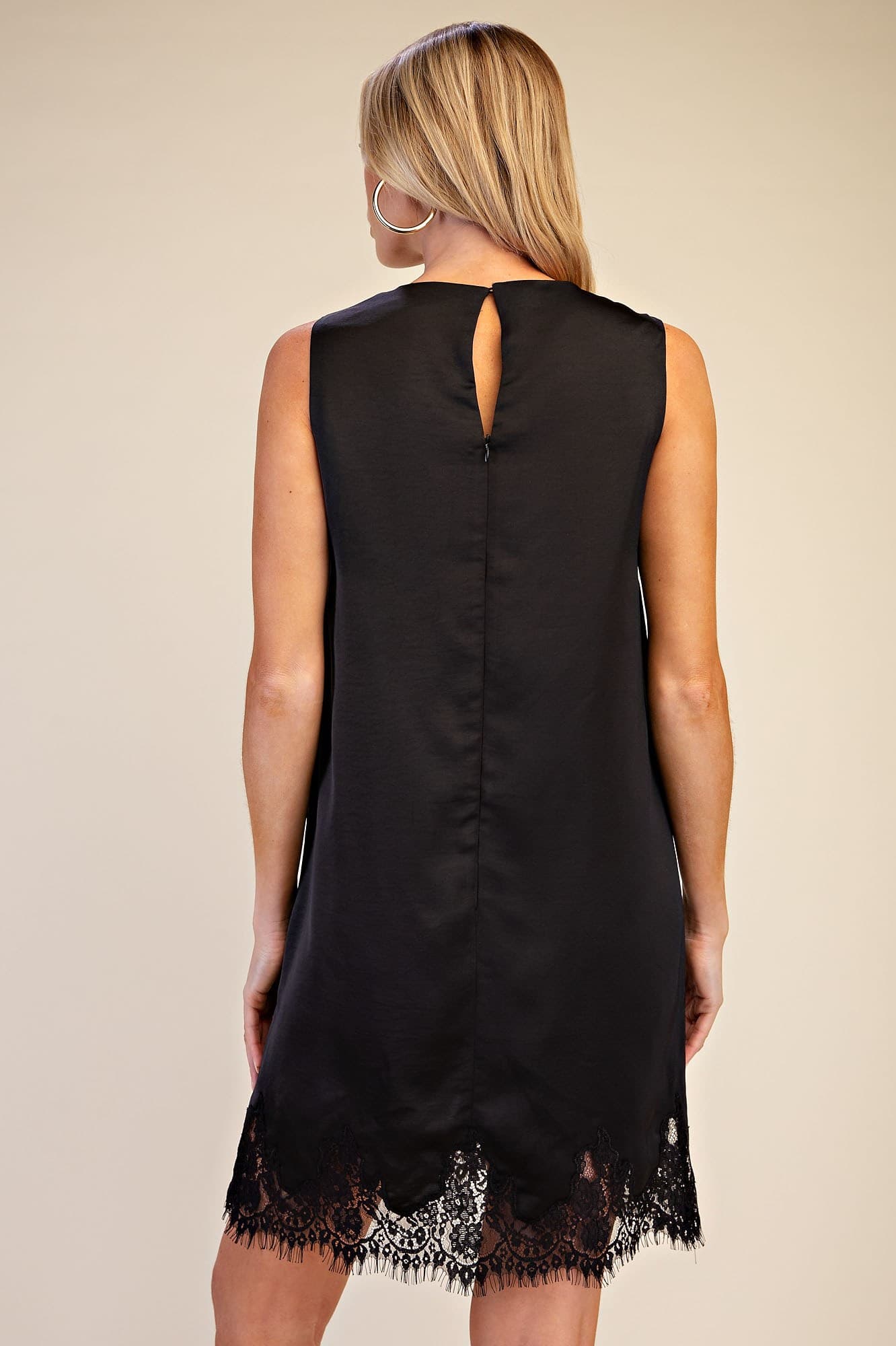 D9318 - BLACK