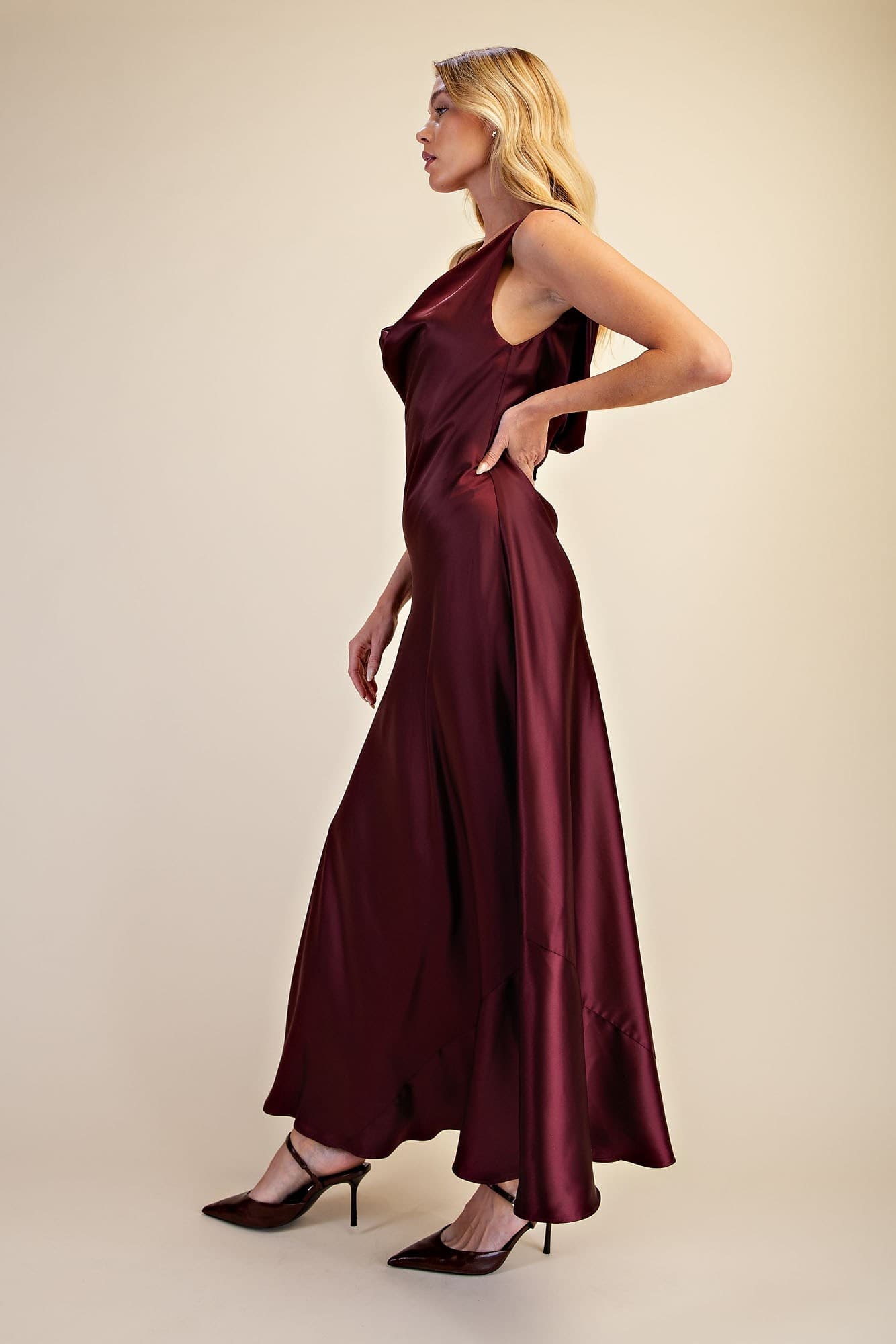D9358 - BURGUNDY