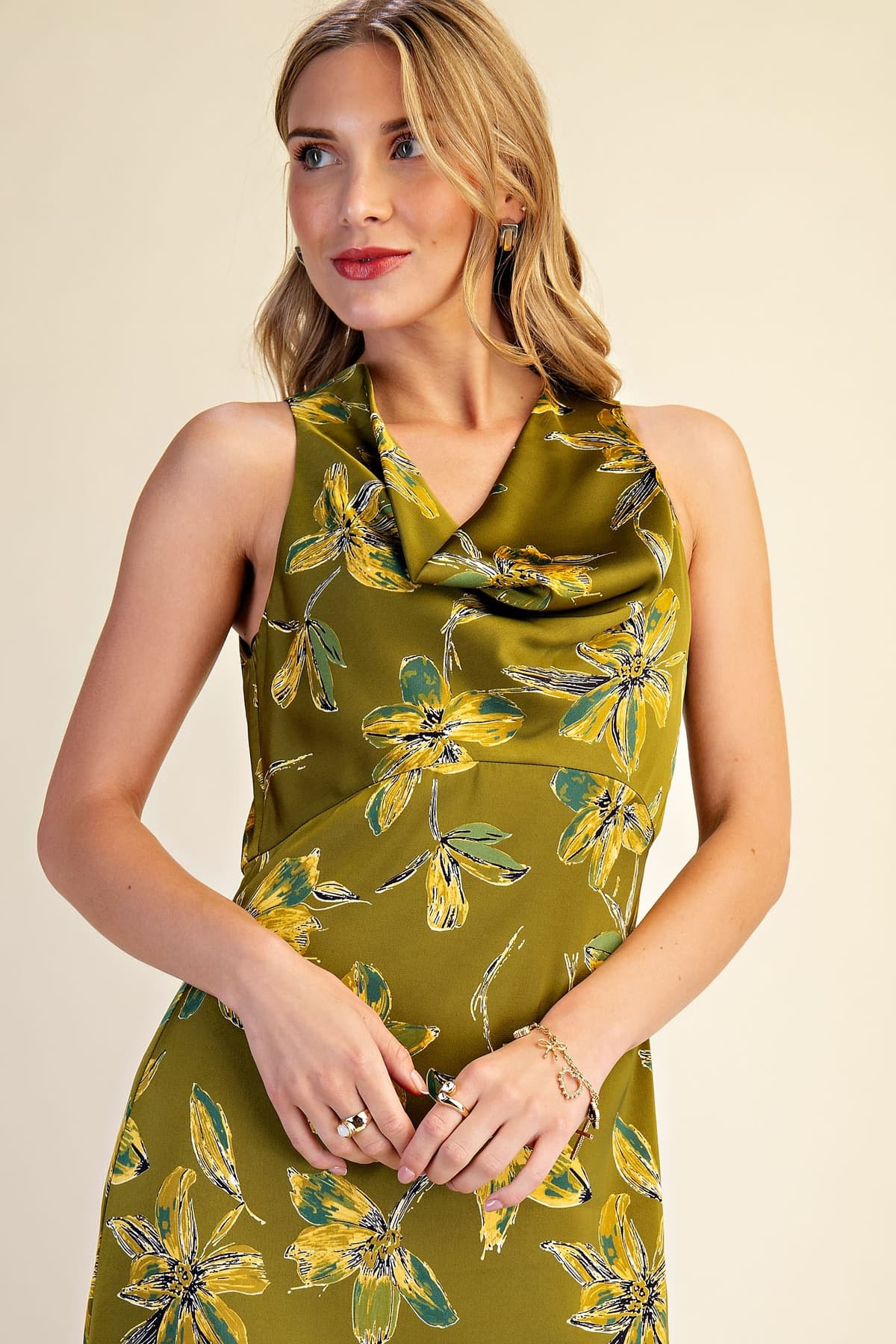 D8441 - OLIVE