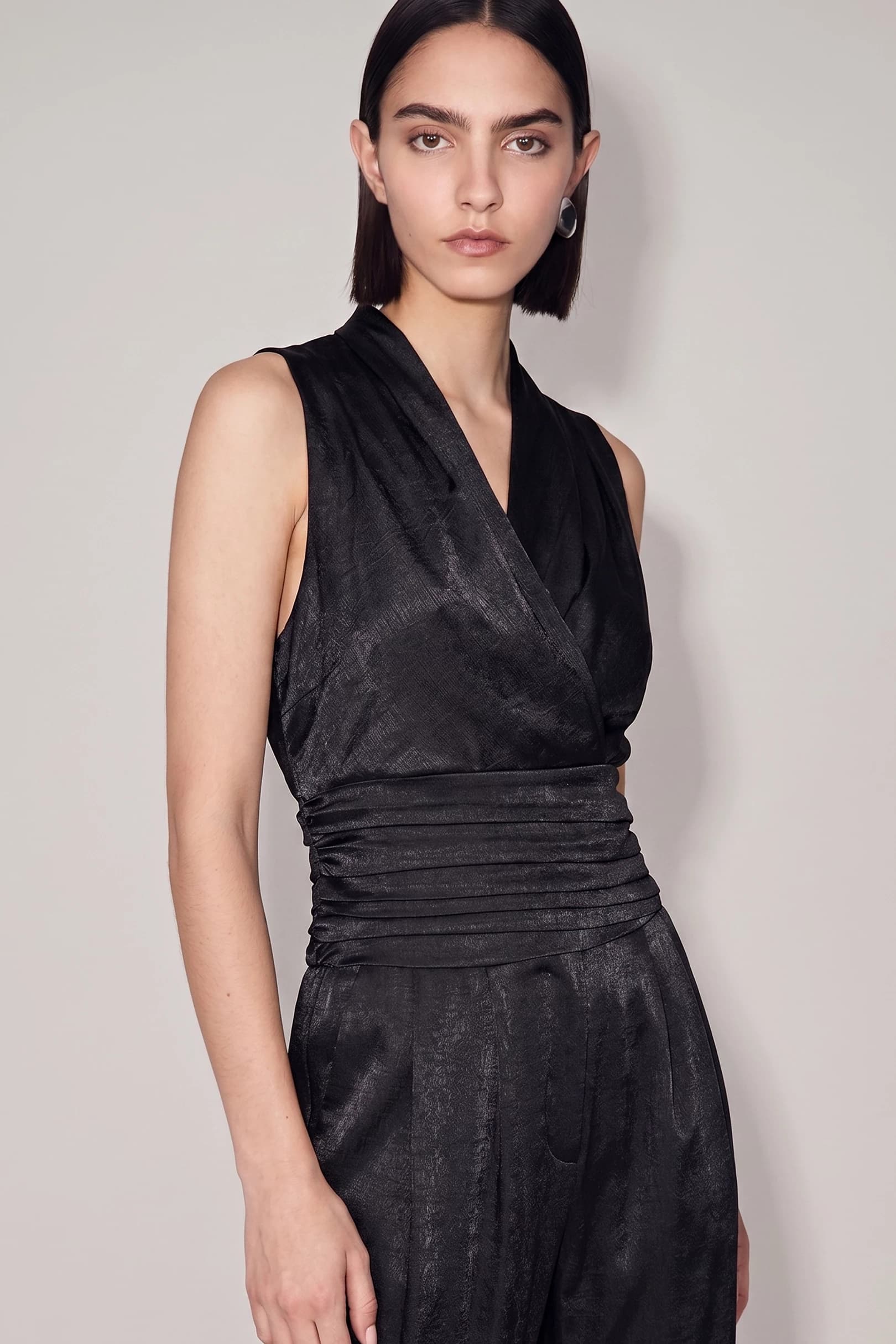 T8451 - BLACK
