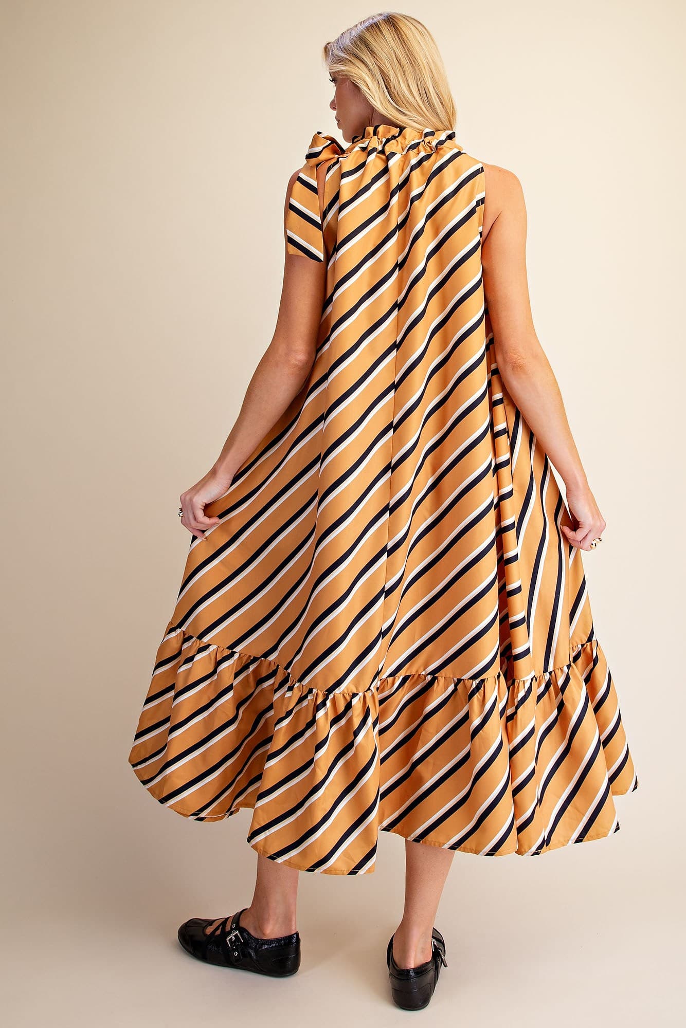 D8497 - MUSTARD