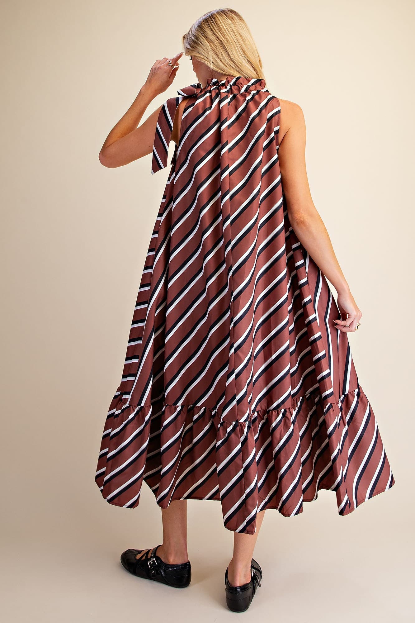 D8497 - BROWN