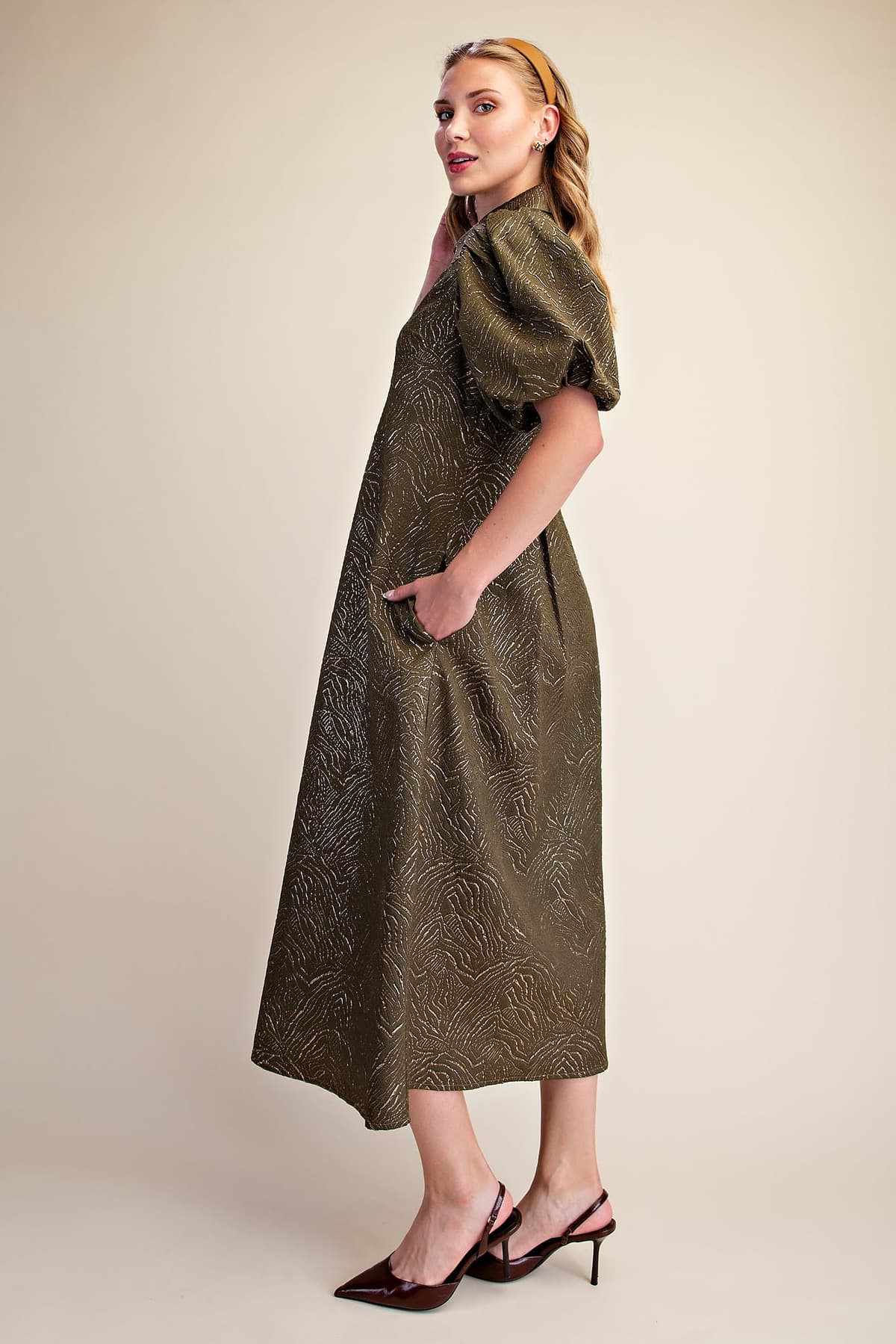 D8485 - OLIVE