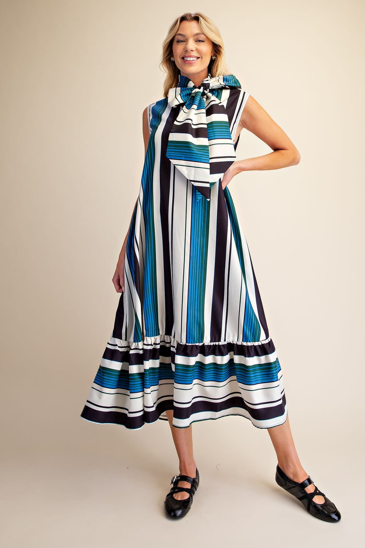D8483 - IVORY/BLUE